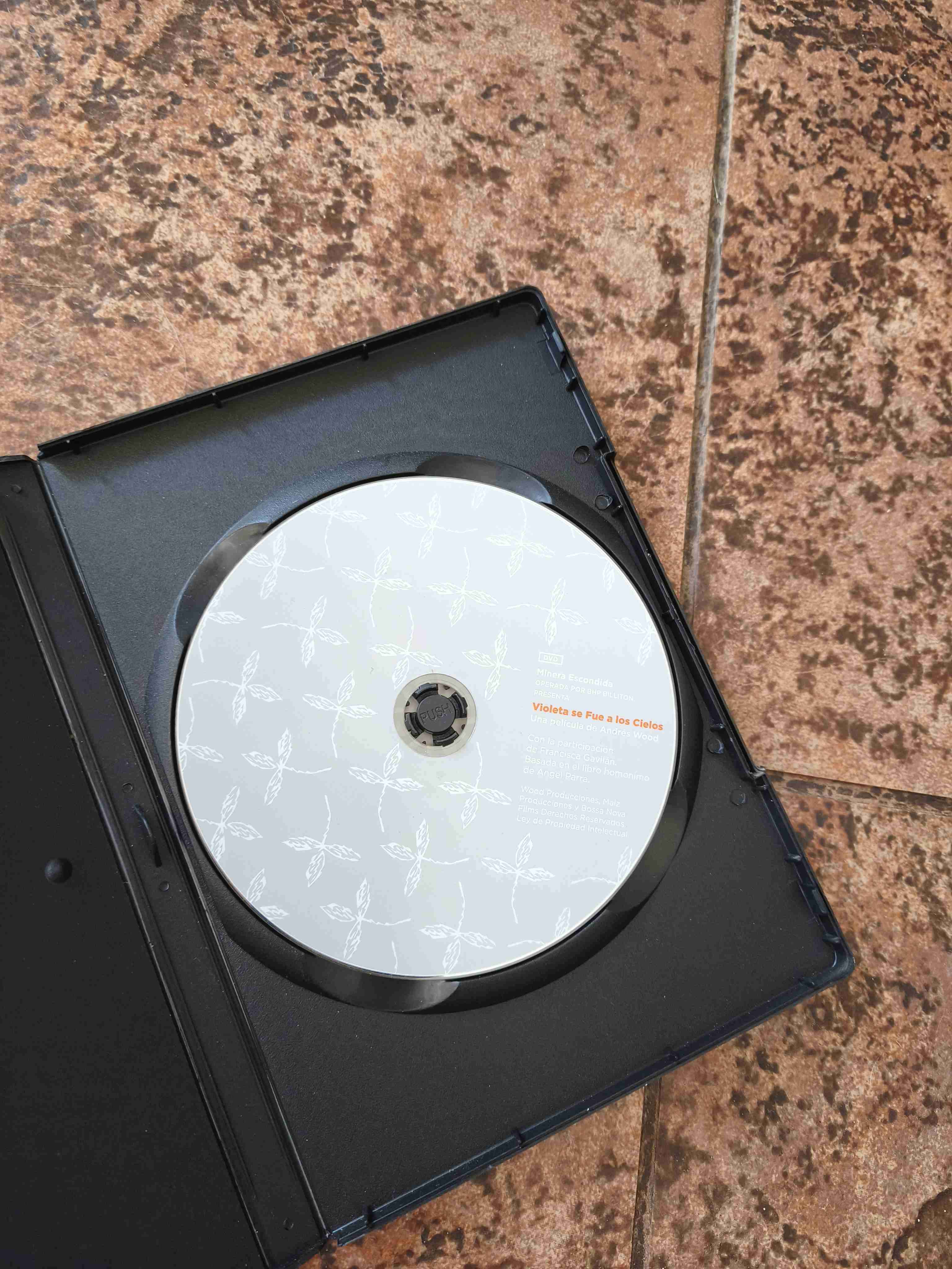 DVD Violeta se fue a los cielos - miniatura 4