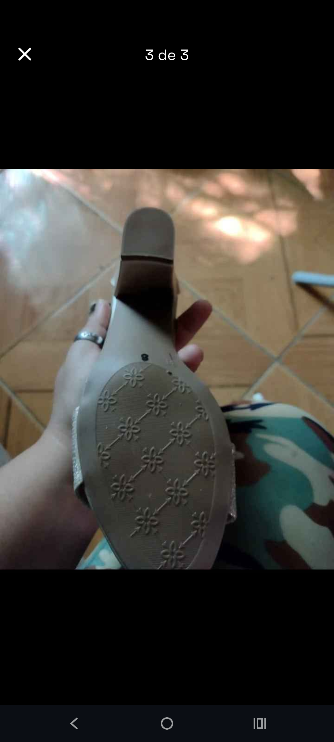 Sandalias de tacón doradas - miniatura 3