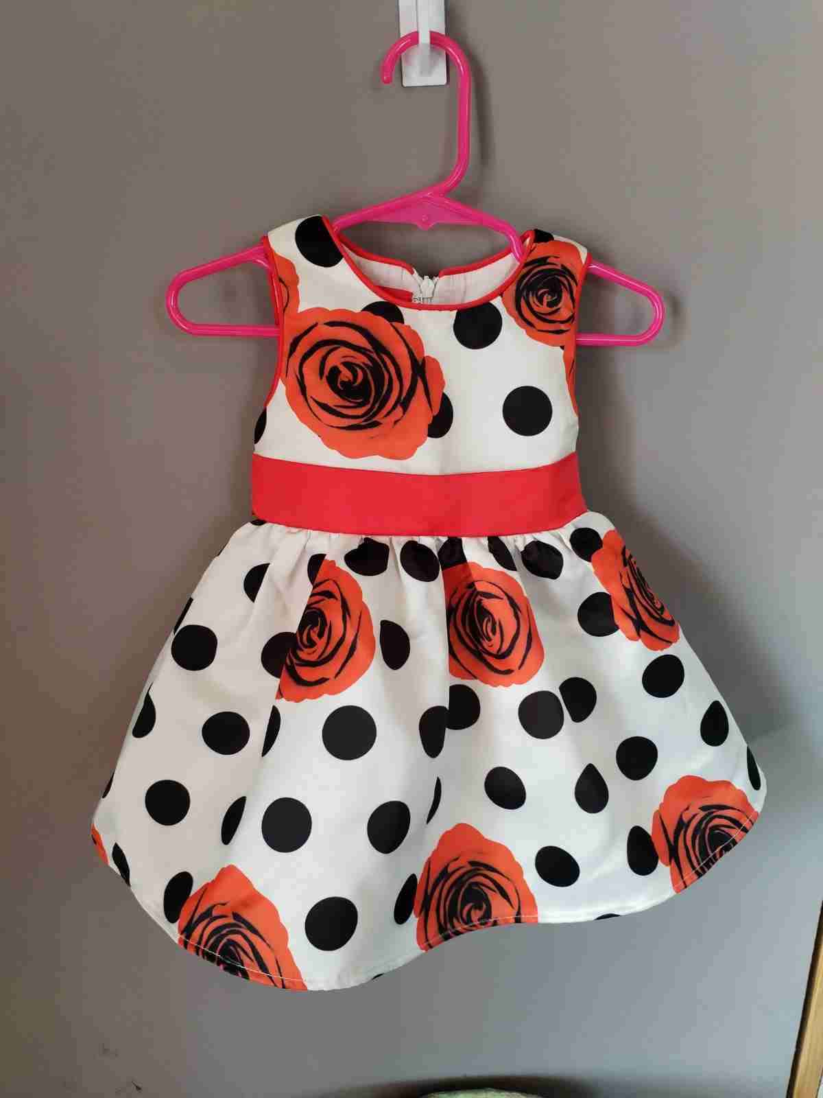 Vestido bebé con rosas 3 a 6 meses