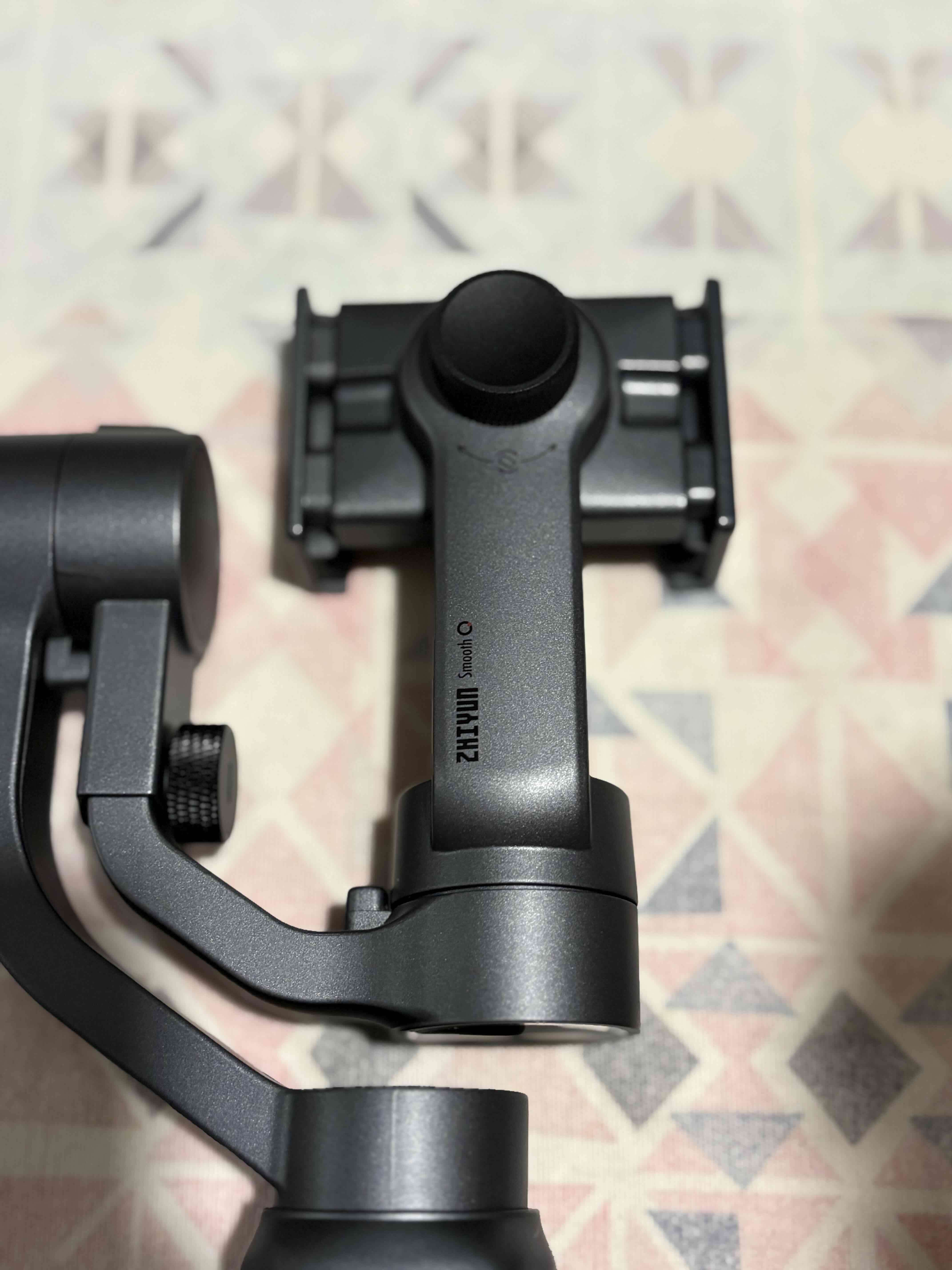 Estabilizador gimbal para teléfono - miniatura 2