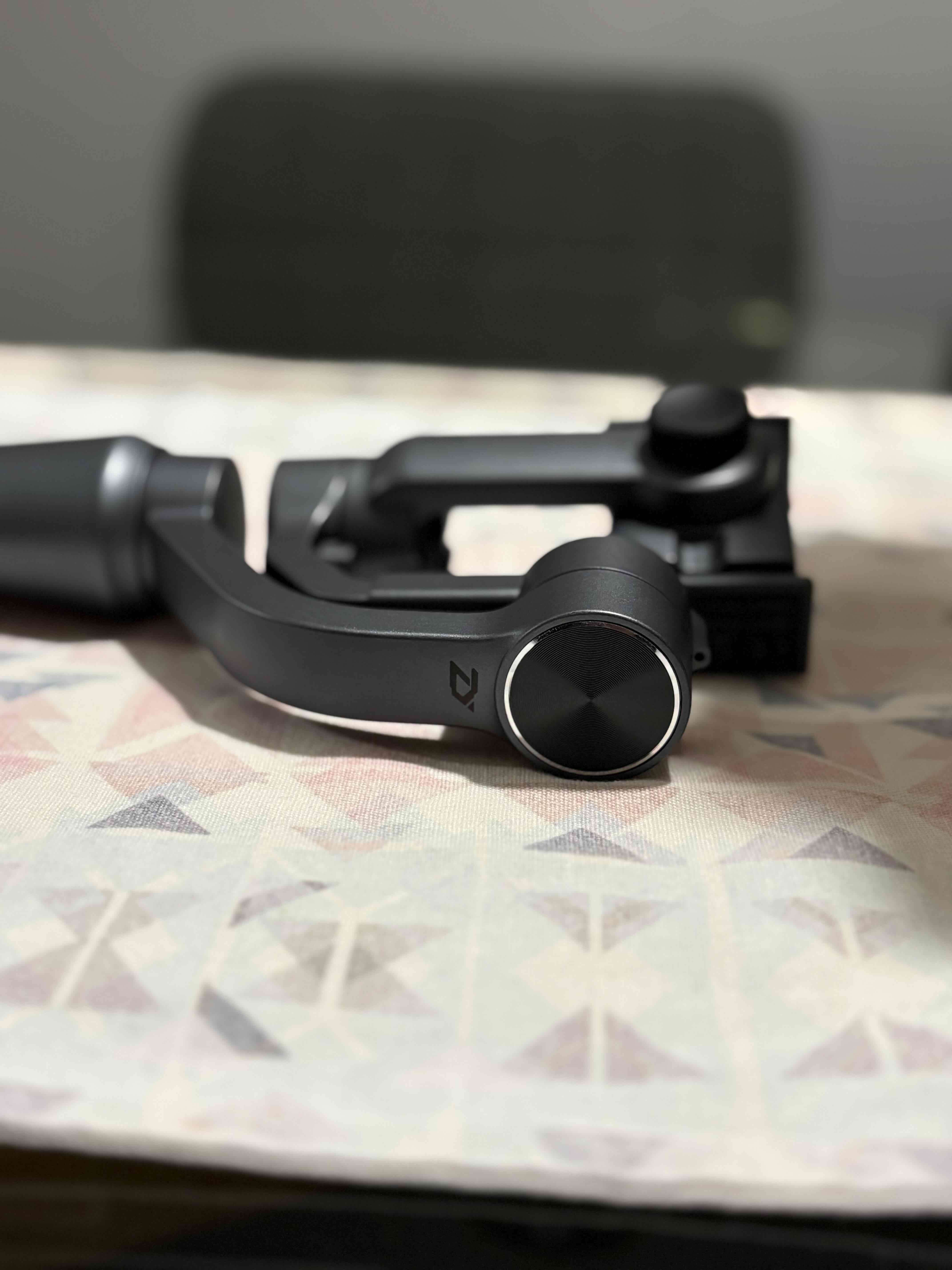 Estabilizador gimbal para teléfono - miniatura 6