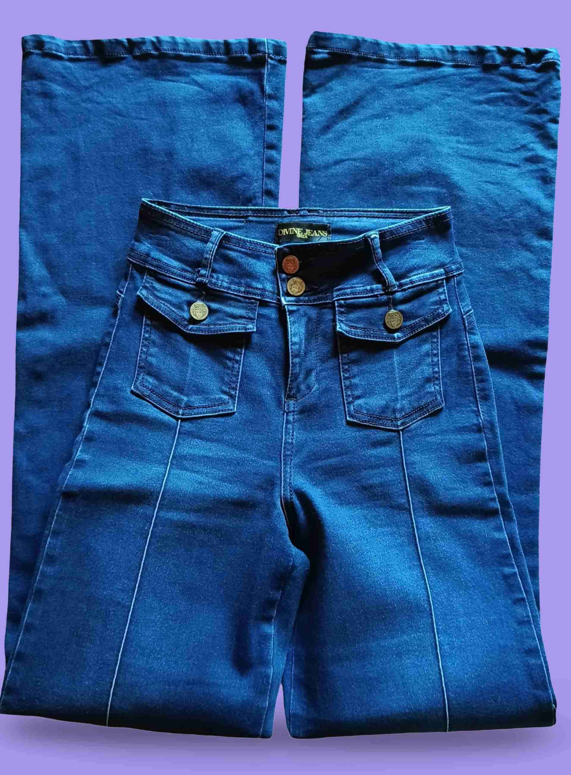 Jeans azul con botones laterales - miniatura 4