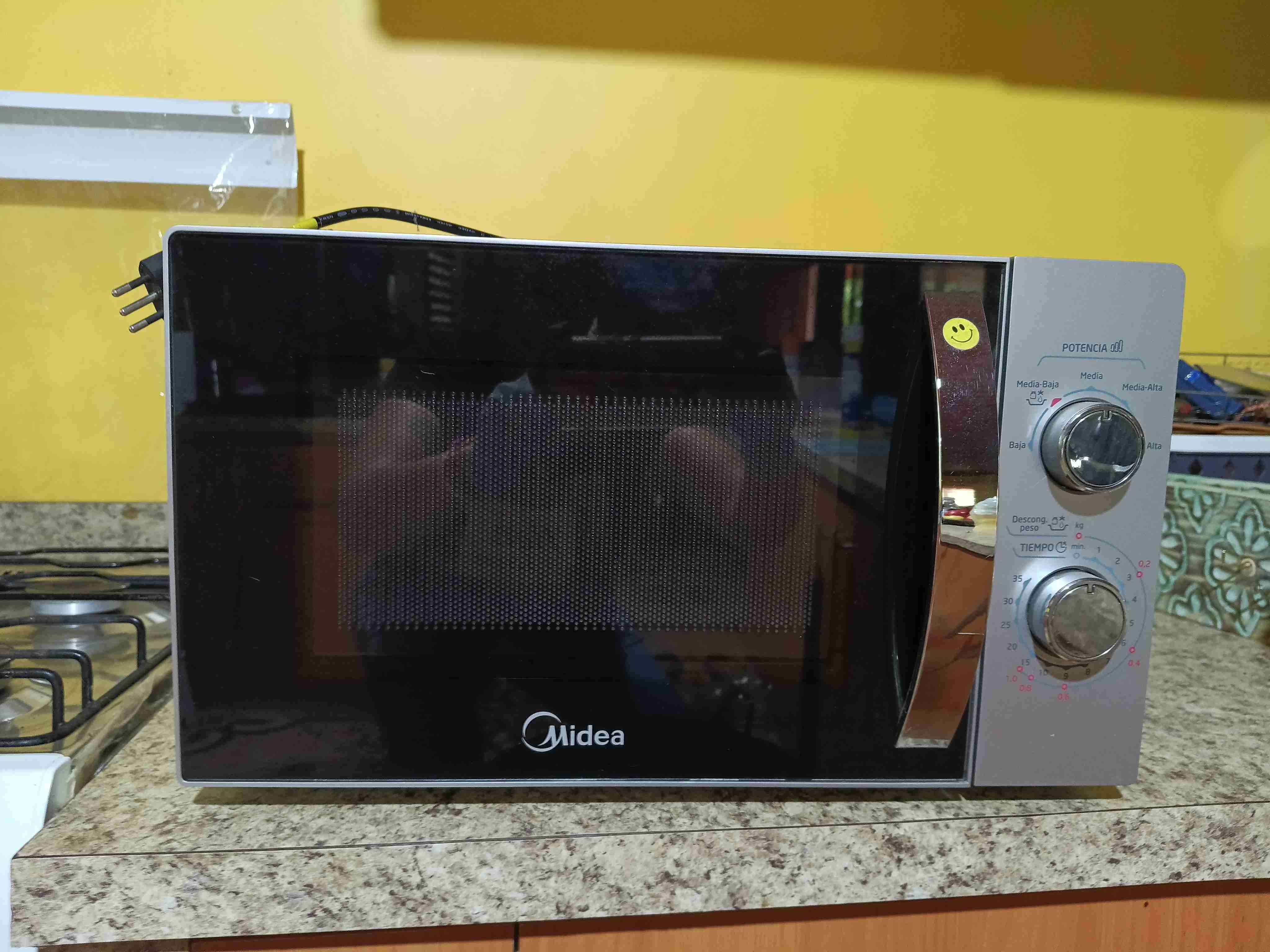 Microondas Midea modelo MMP-20BC19 - miniatura 3