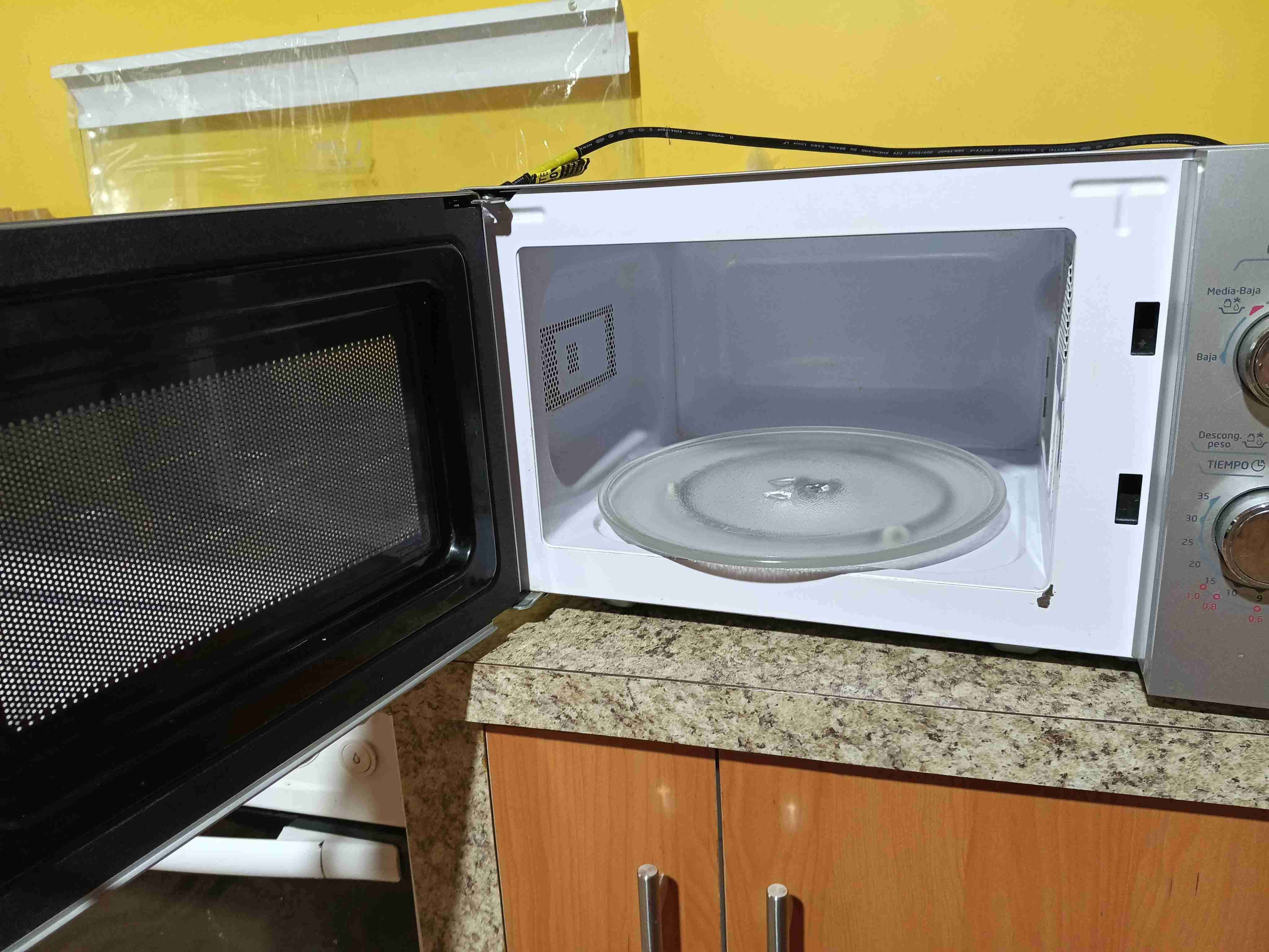 Microondas Midea modelo MMP-20BC19 - miniatura 4