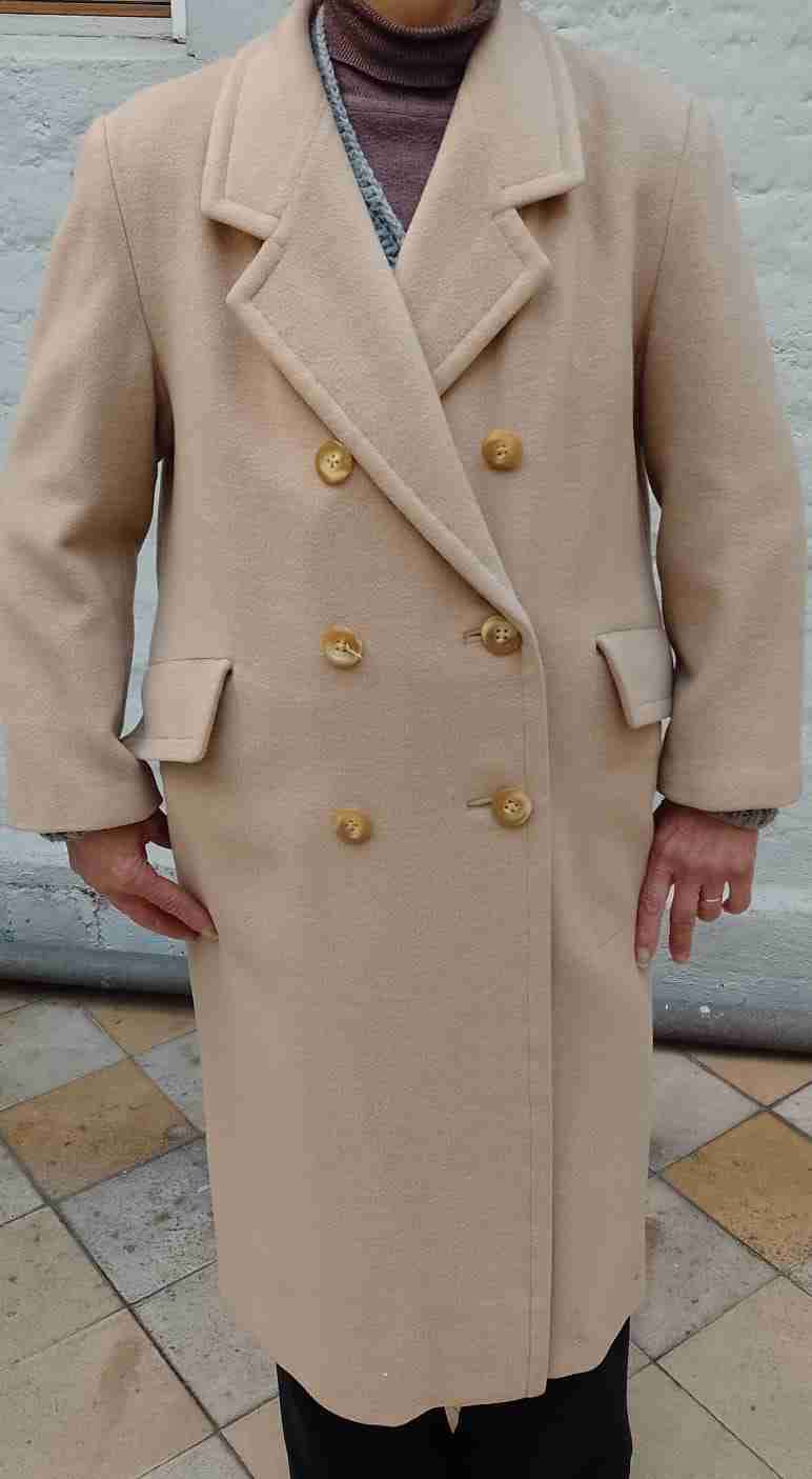 Abrigo largo beige