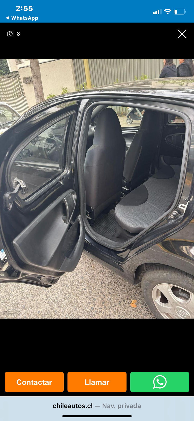 Auto negro compacto usado - miniatura 4