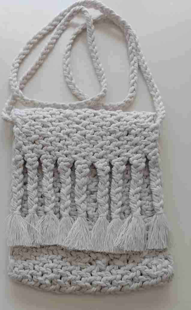 Cartera tejido en macramé blanco invierno