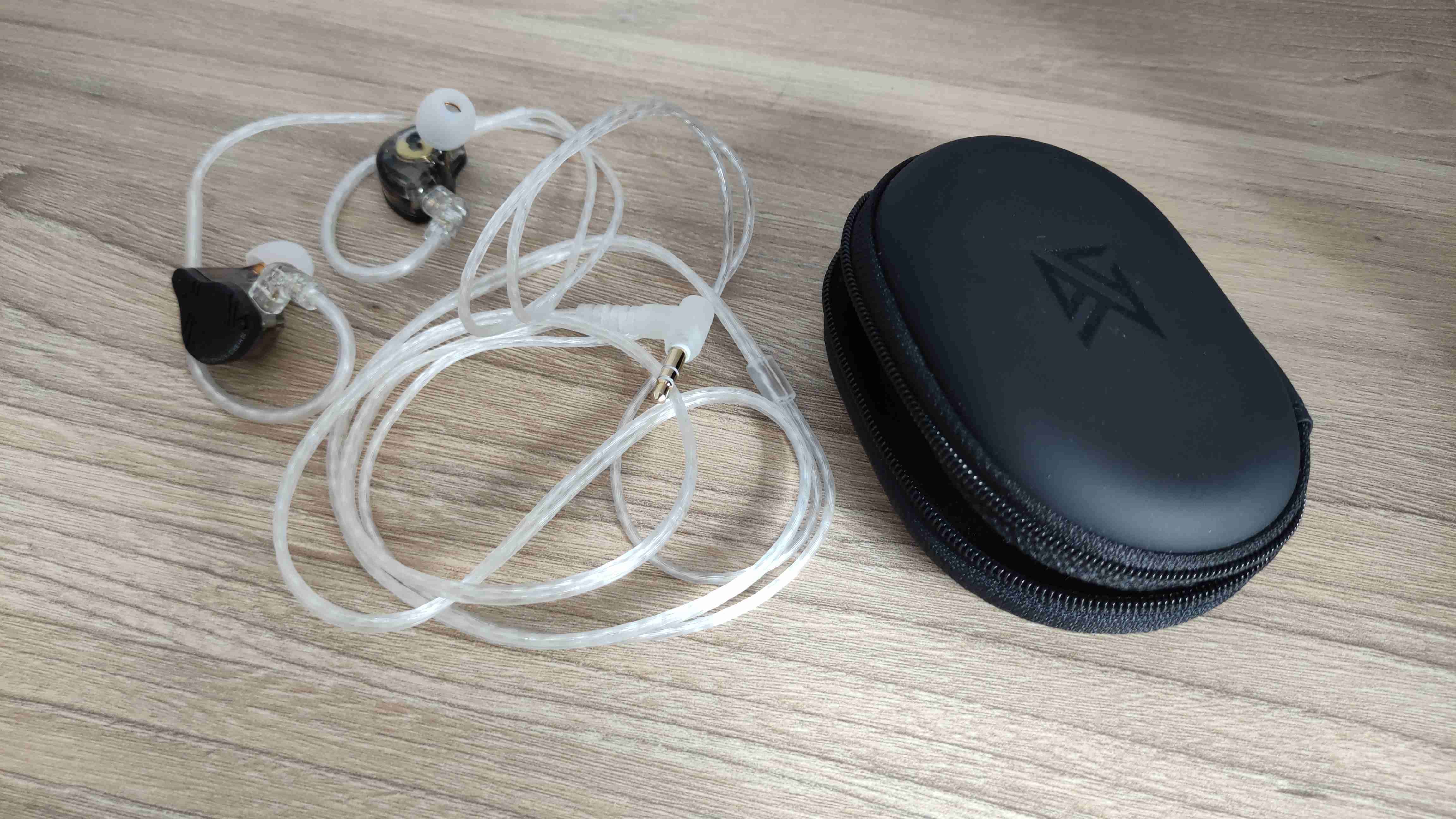 Audífonos Kz Zs10 Pro X + Estuche 🎧