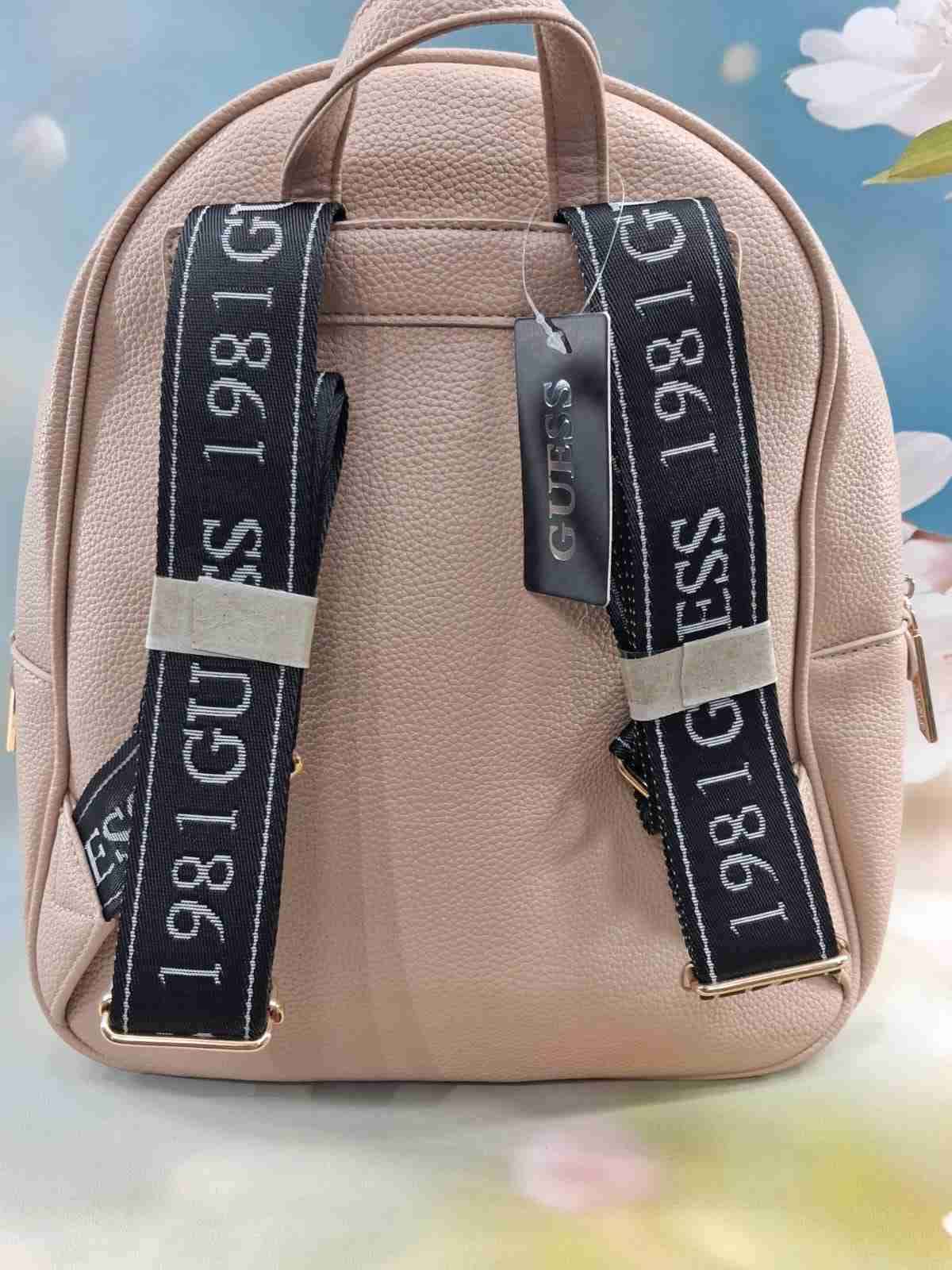 Mochila Guess beige con logo - miniatura 3