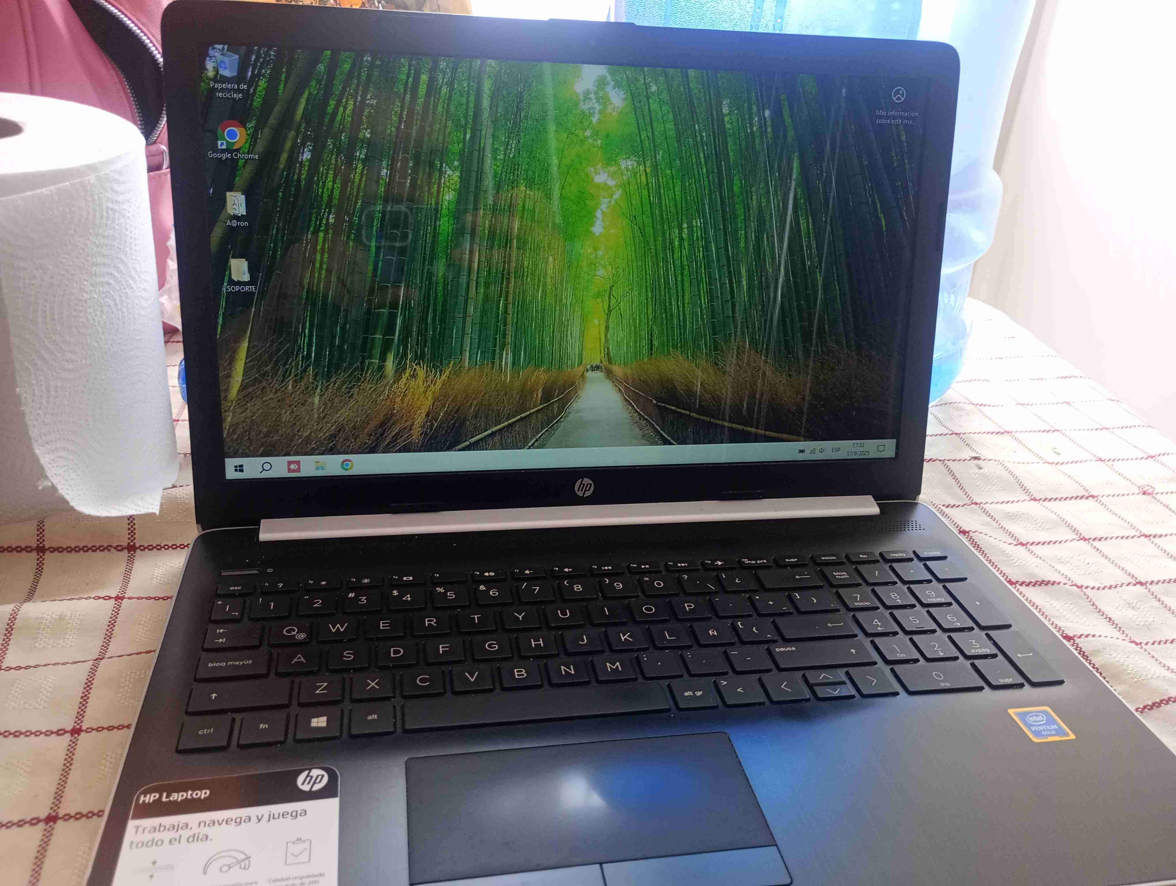 Laptop HP Intel Core i3 - miniatura 2