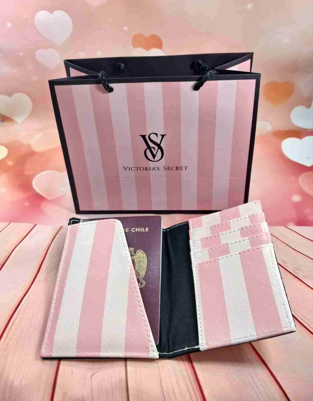 Porta pasaporte Victoria's Secret - miniatura 2