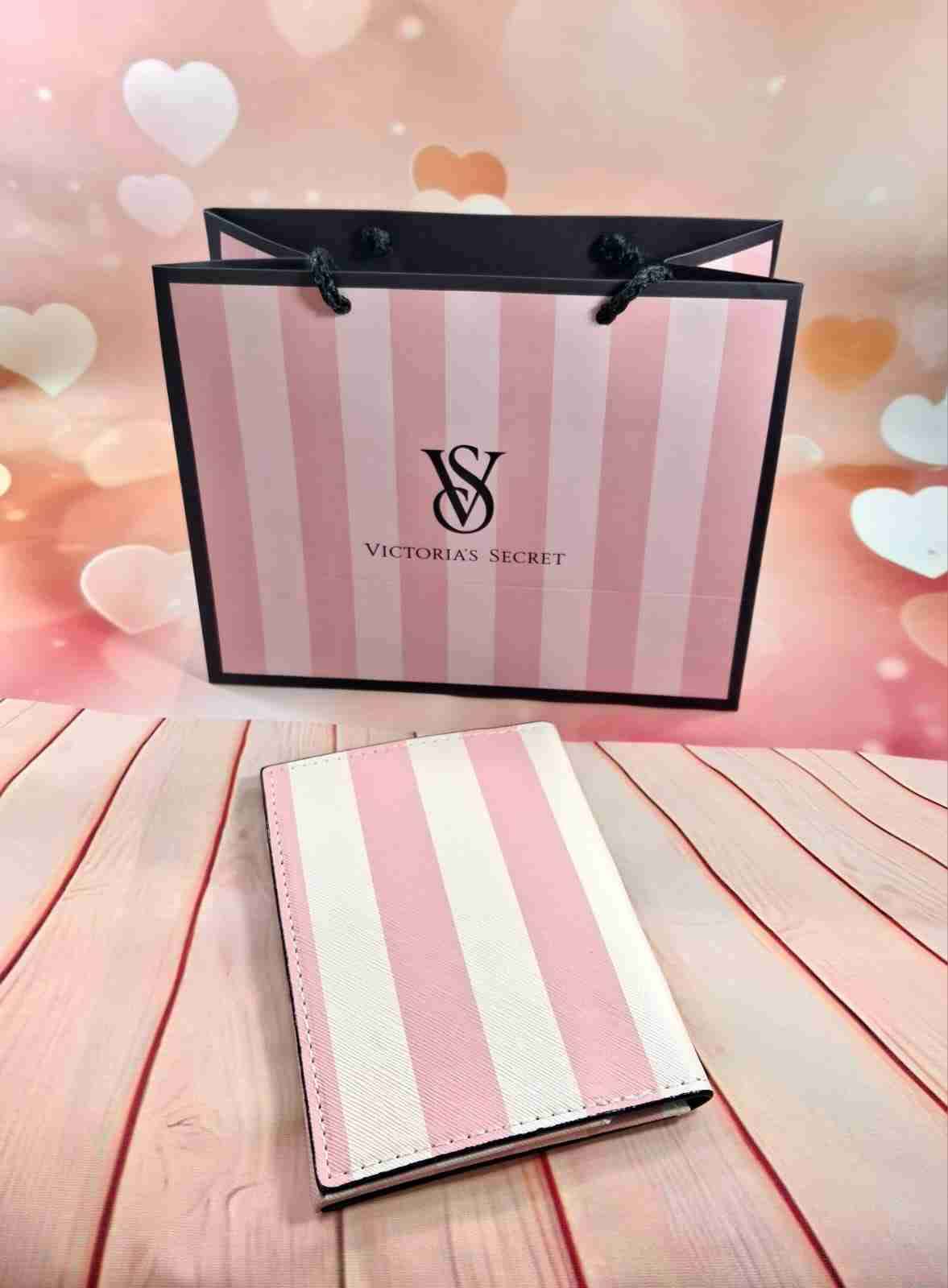 Porta pasaporte Victoria's Secret - miniatura 3