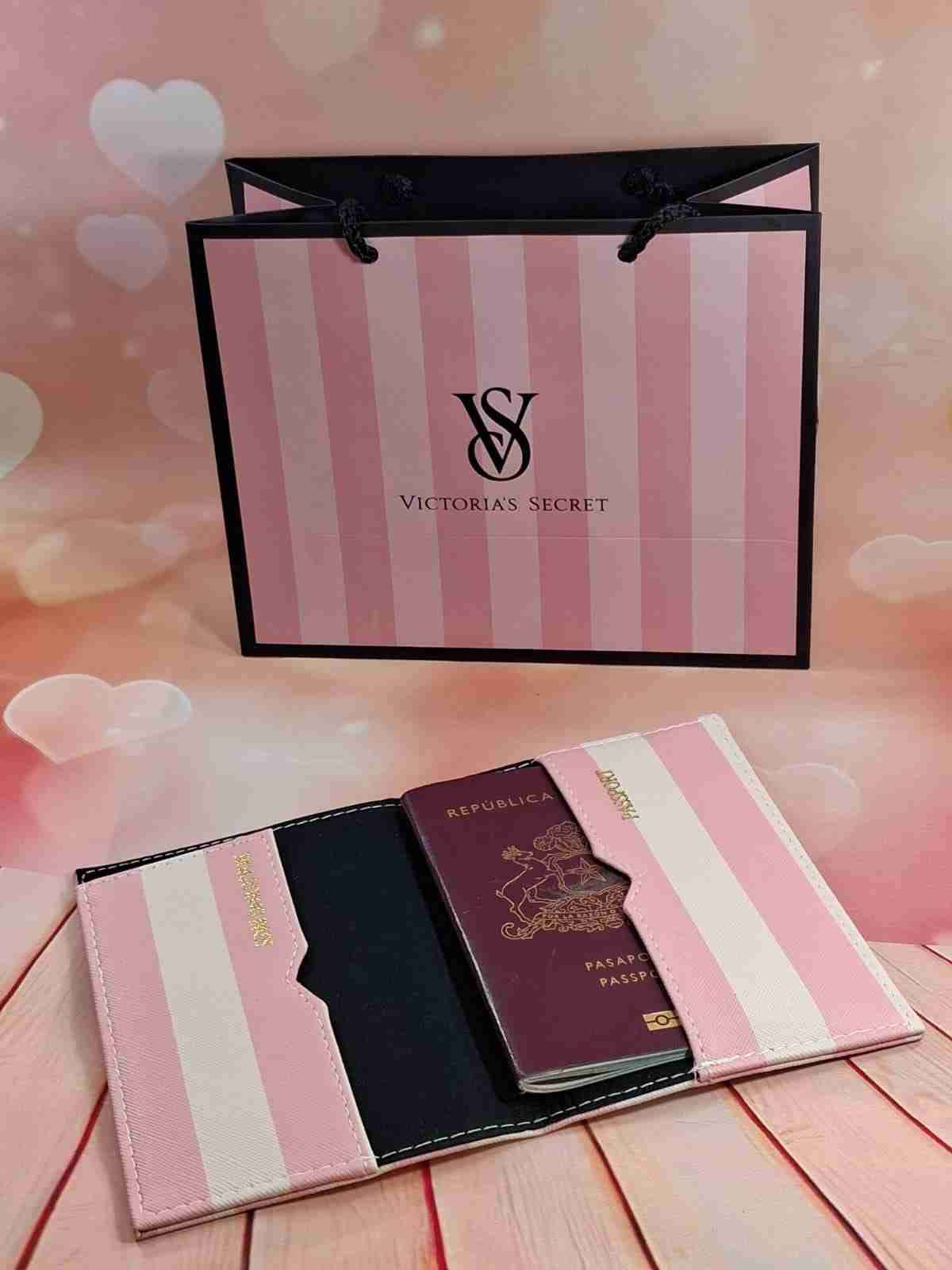 Porta pasaporte Victoria's Secret - miniatura 2