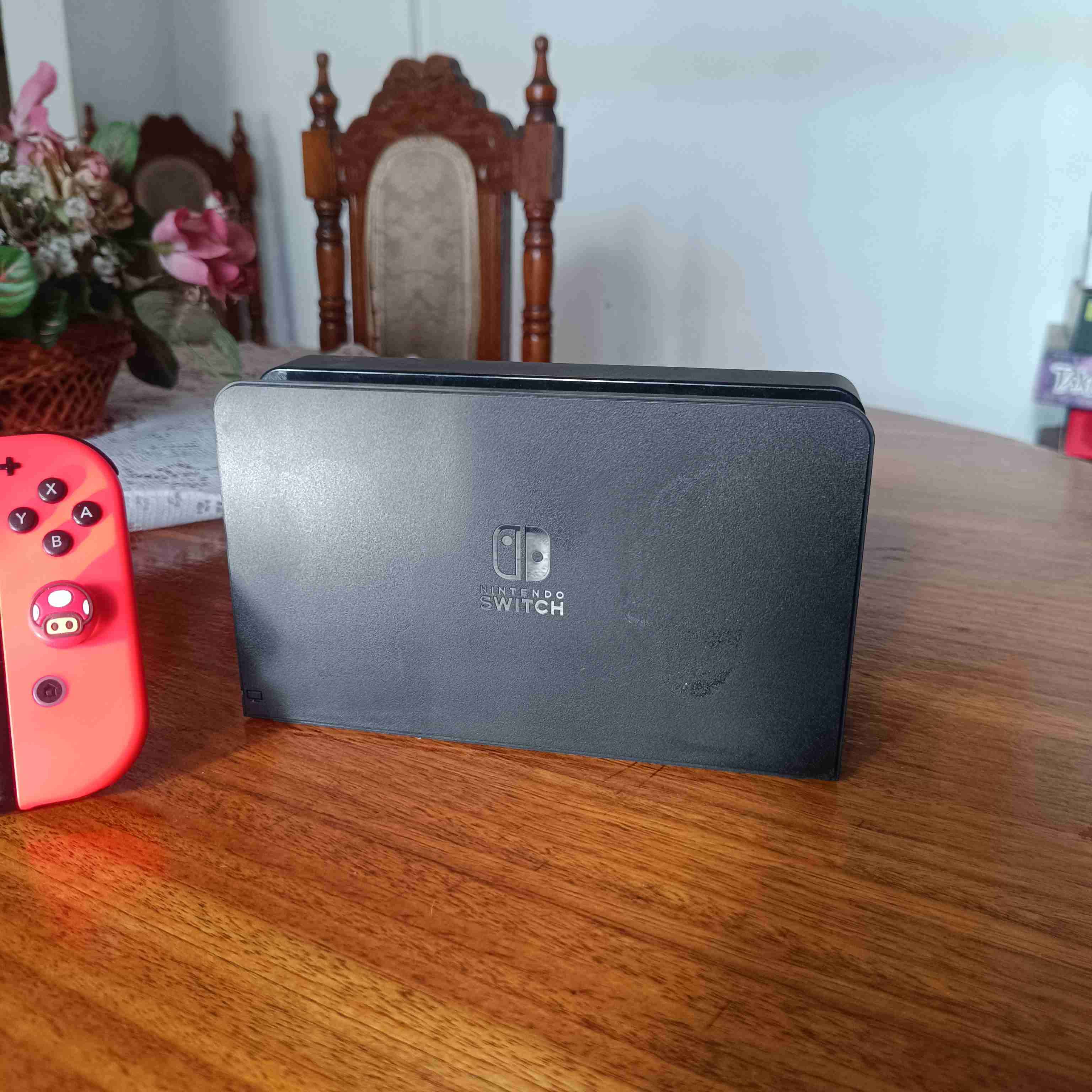 NINTENDO SWITCH OLED - miniatura 2