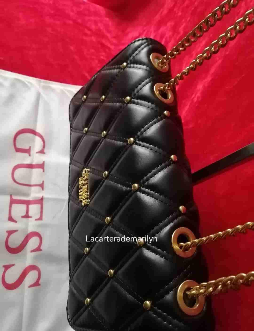 Cartera negra Guess con cadena - miniatura 2