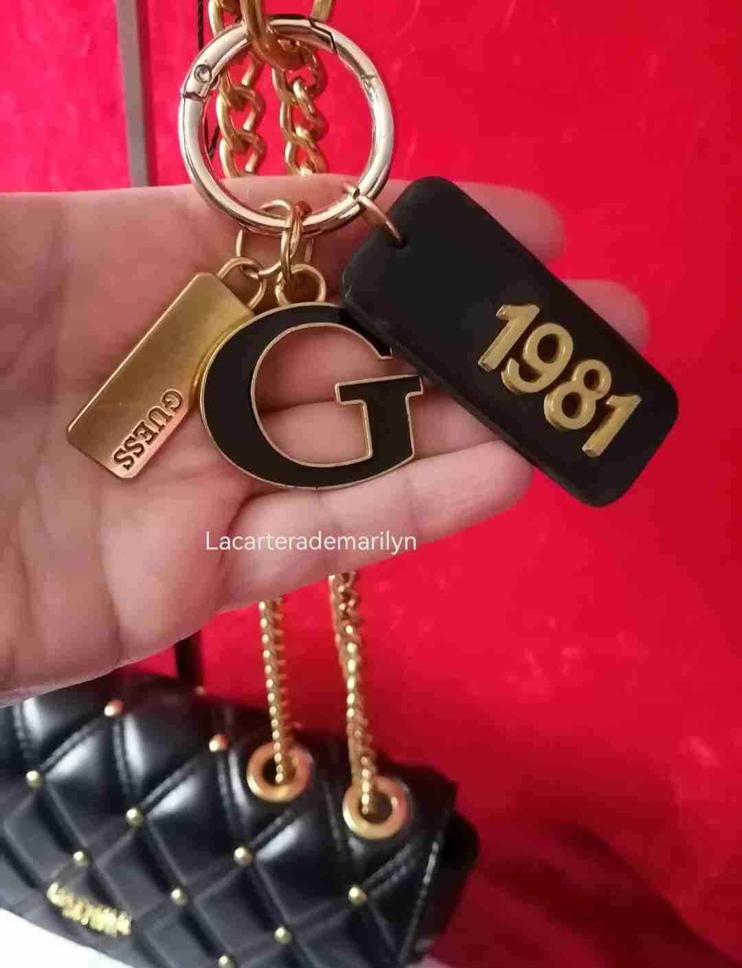 Cartera negra Guess con cadena - miniatura 4