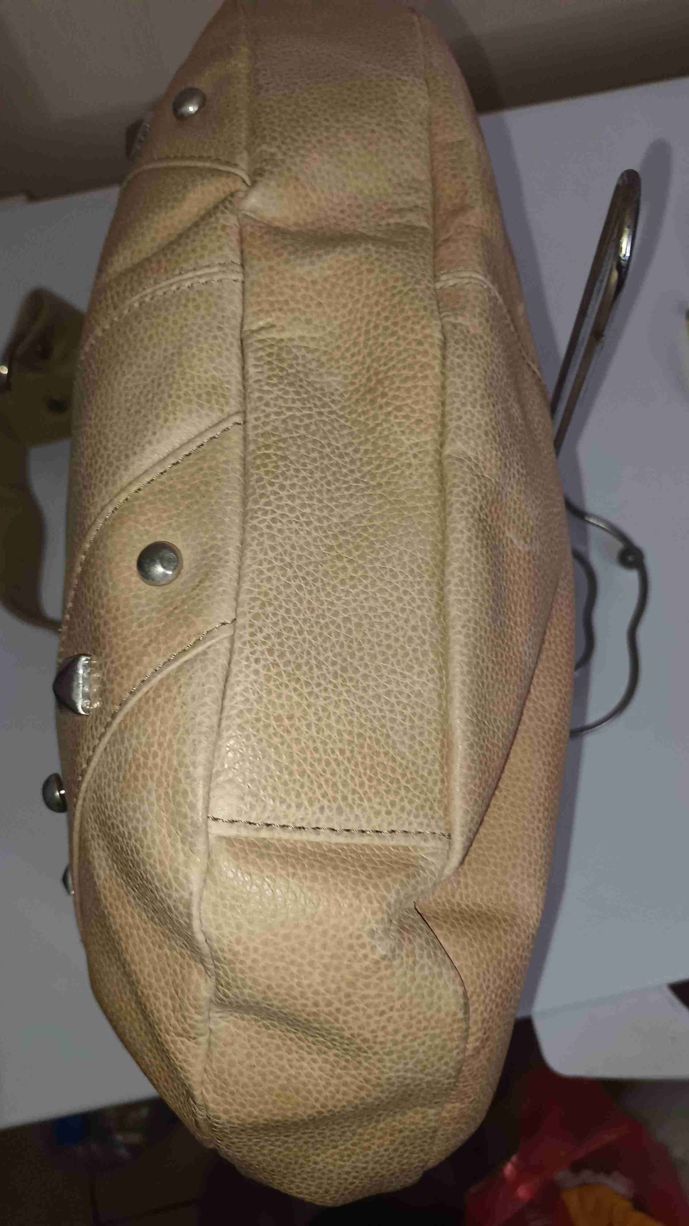 Cartera beige con tachas - miniatura 5