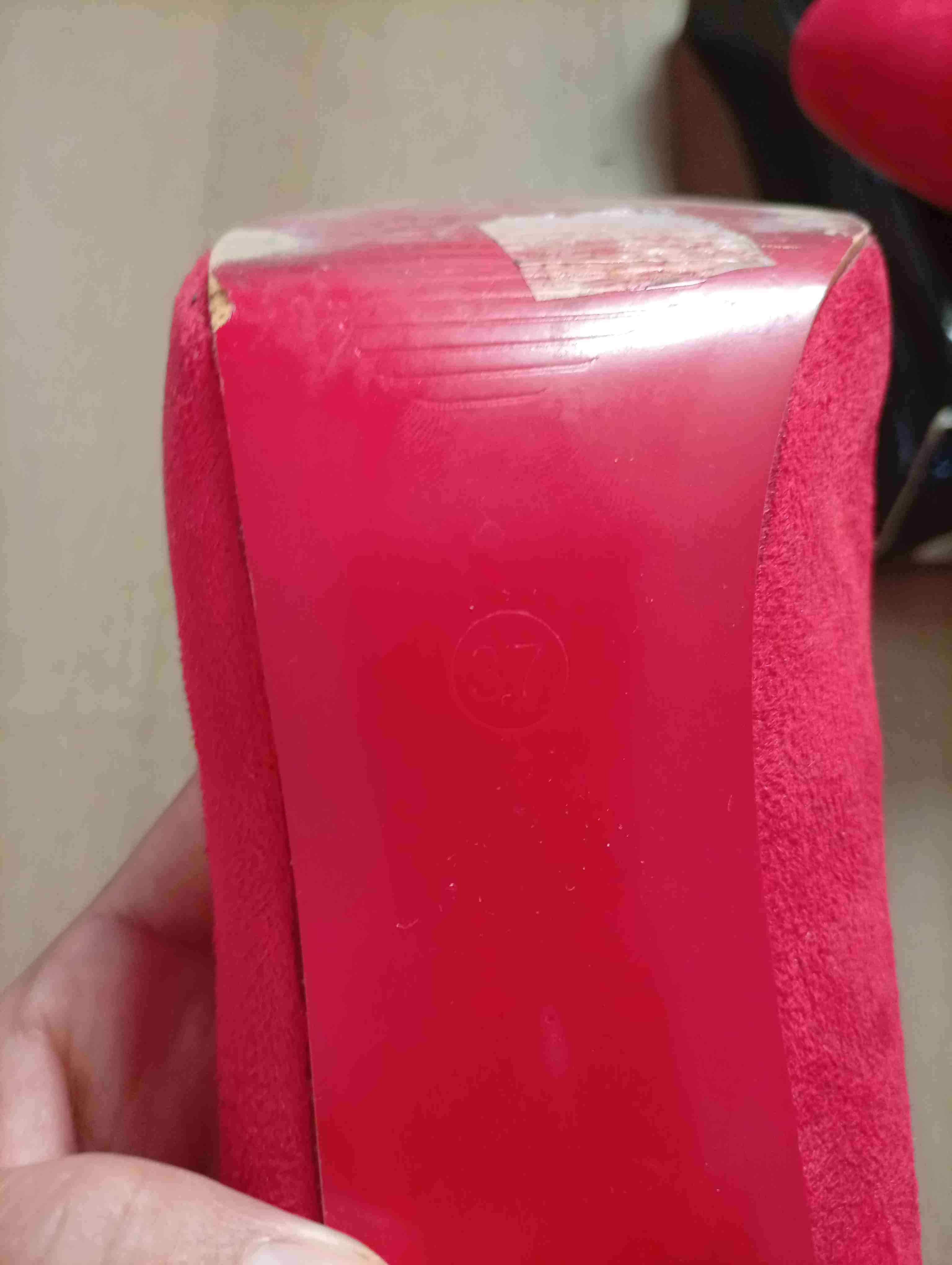 Zapatos rojos  de taco alto - miniatura 5