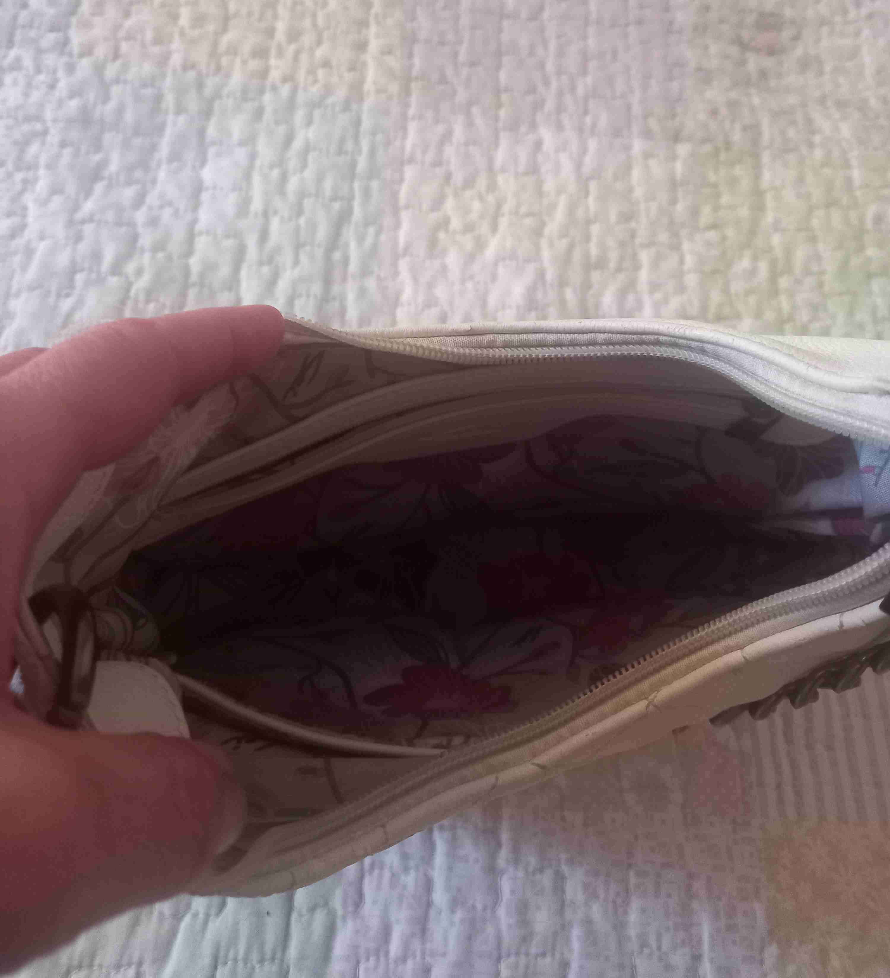 Cartera beige con cadena - miniatura 3