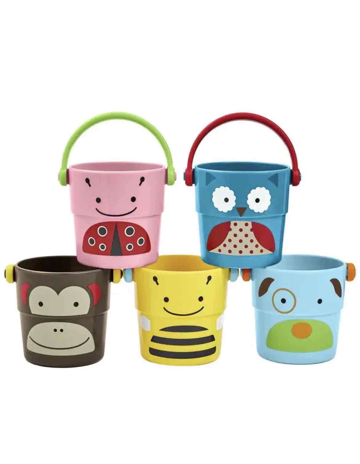 Set de baldes infantiles con diseño