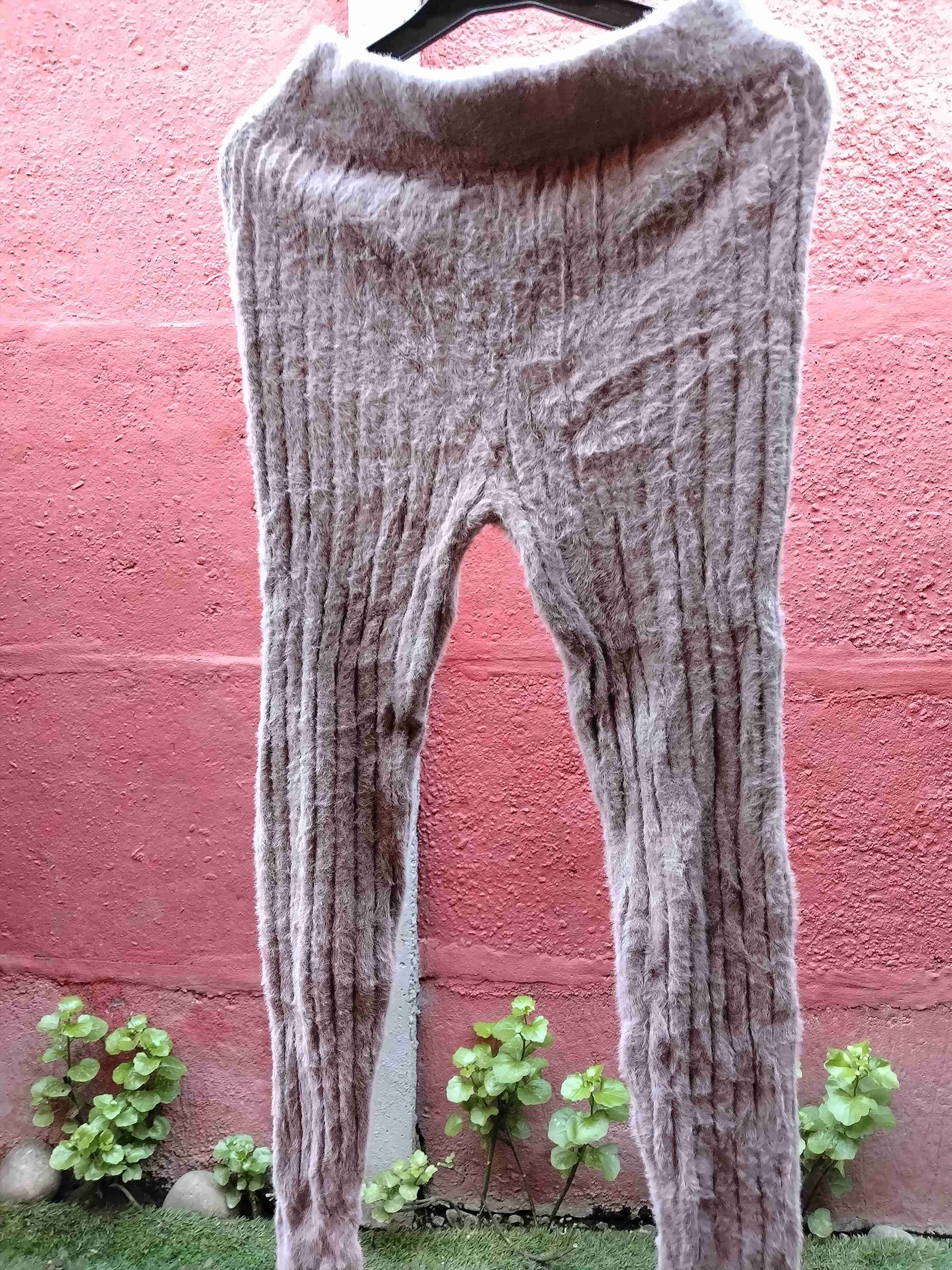 Pantalones de lana con textura