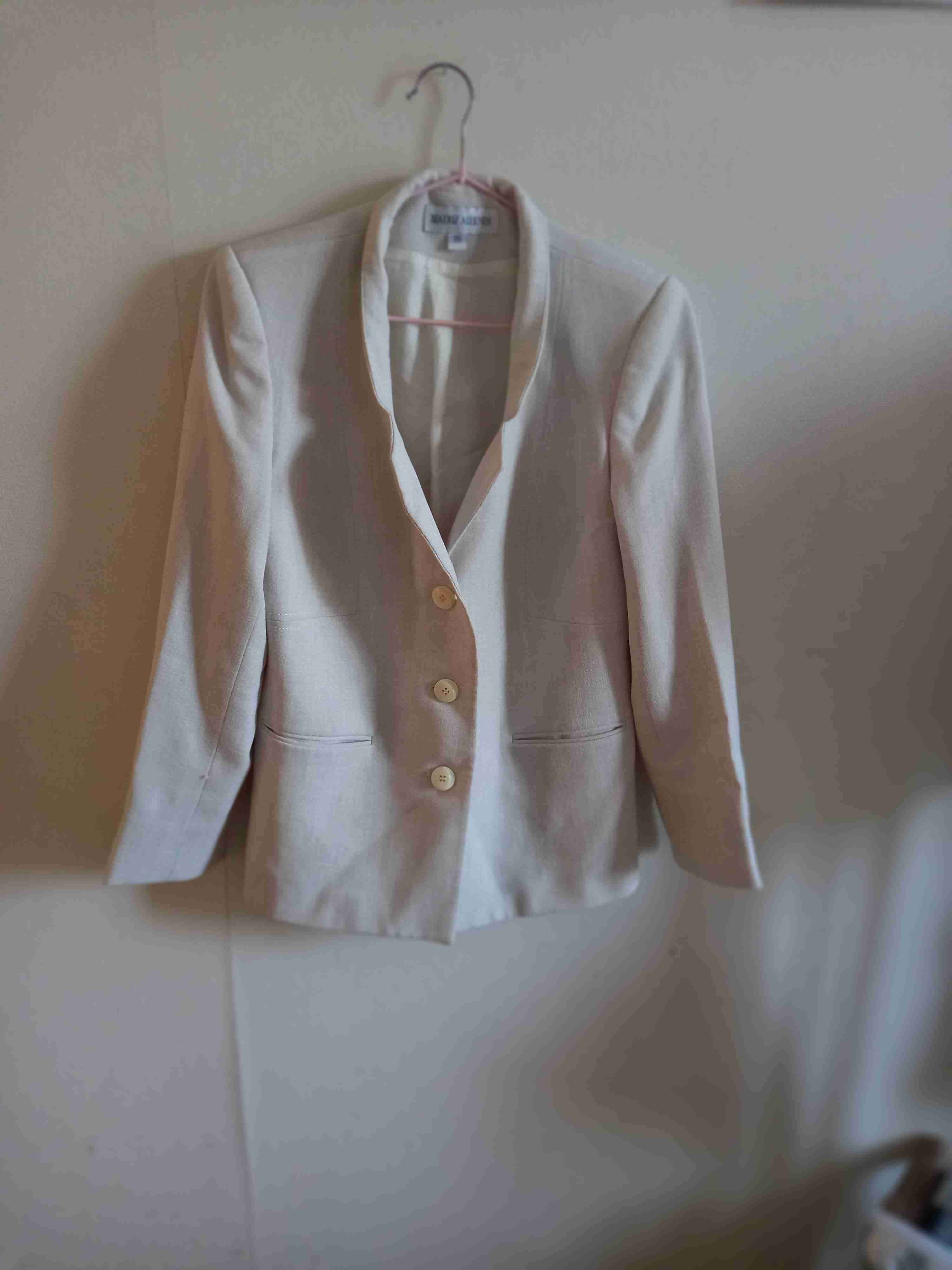 Blazer beige elegante