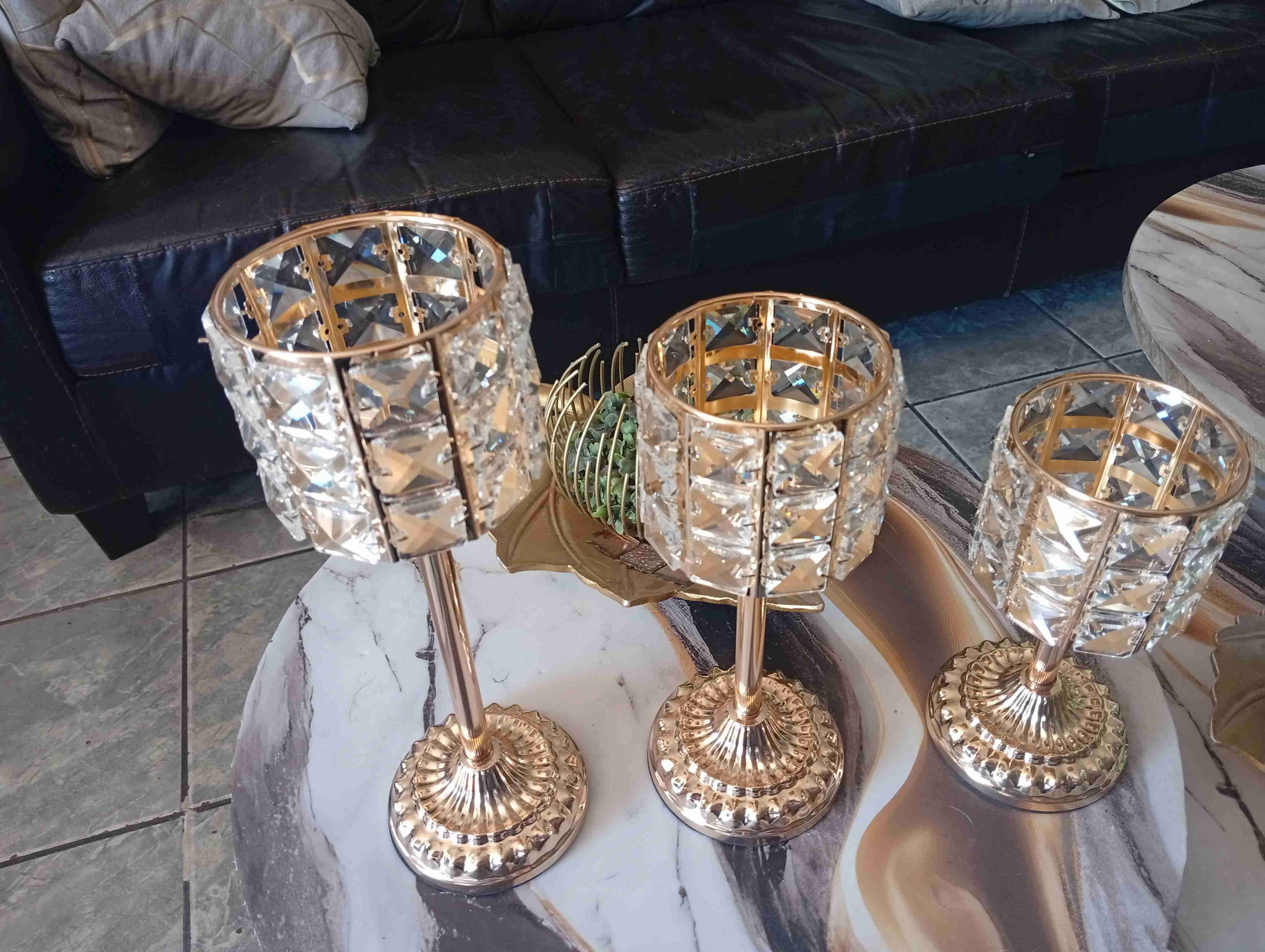 Candelabros dorados con cristales - miniatura 3