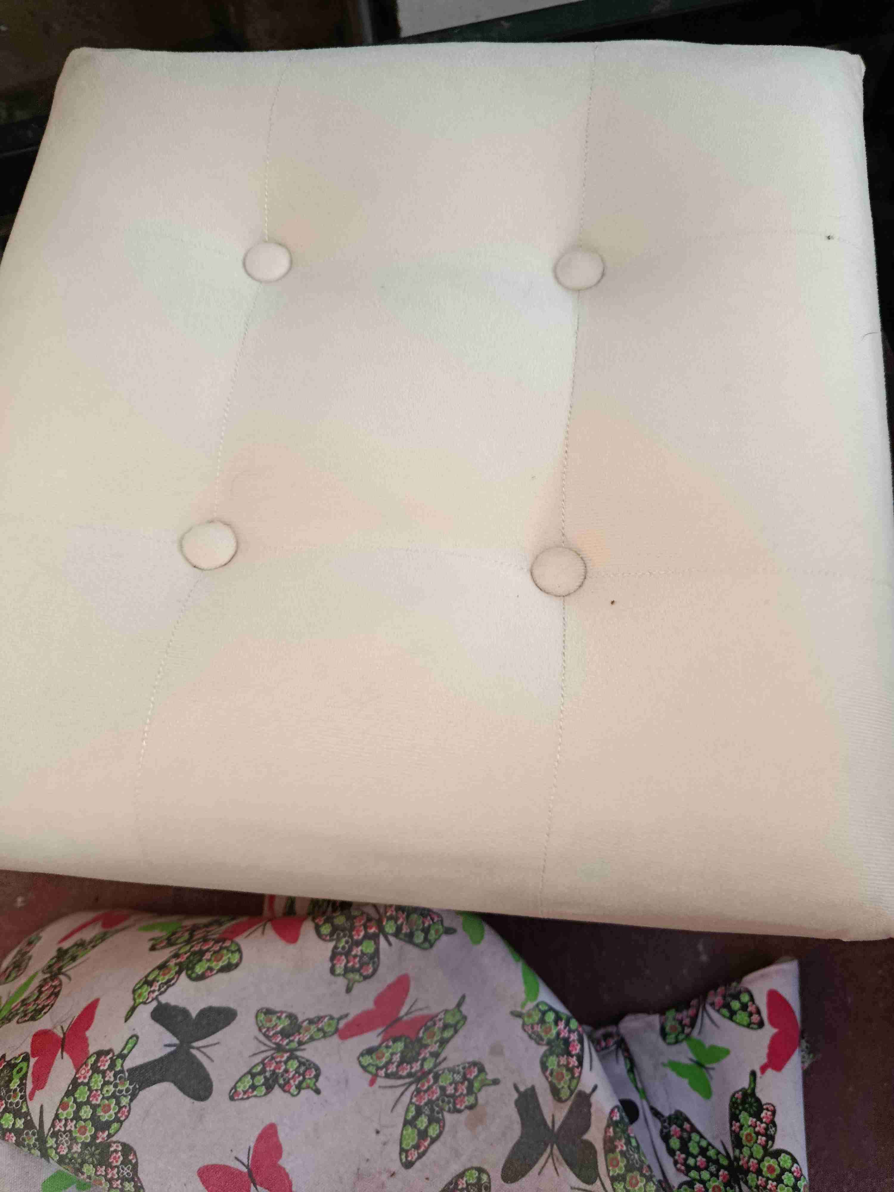 Taburete acolchado beige