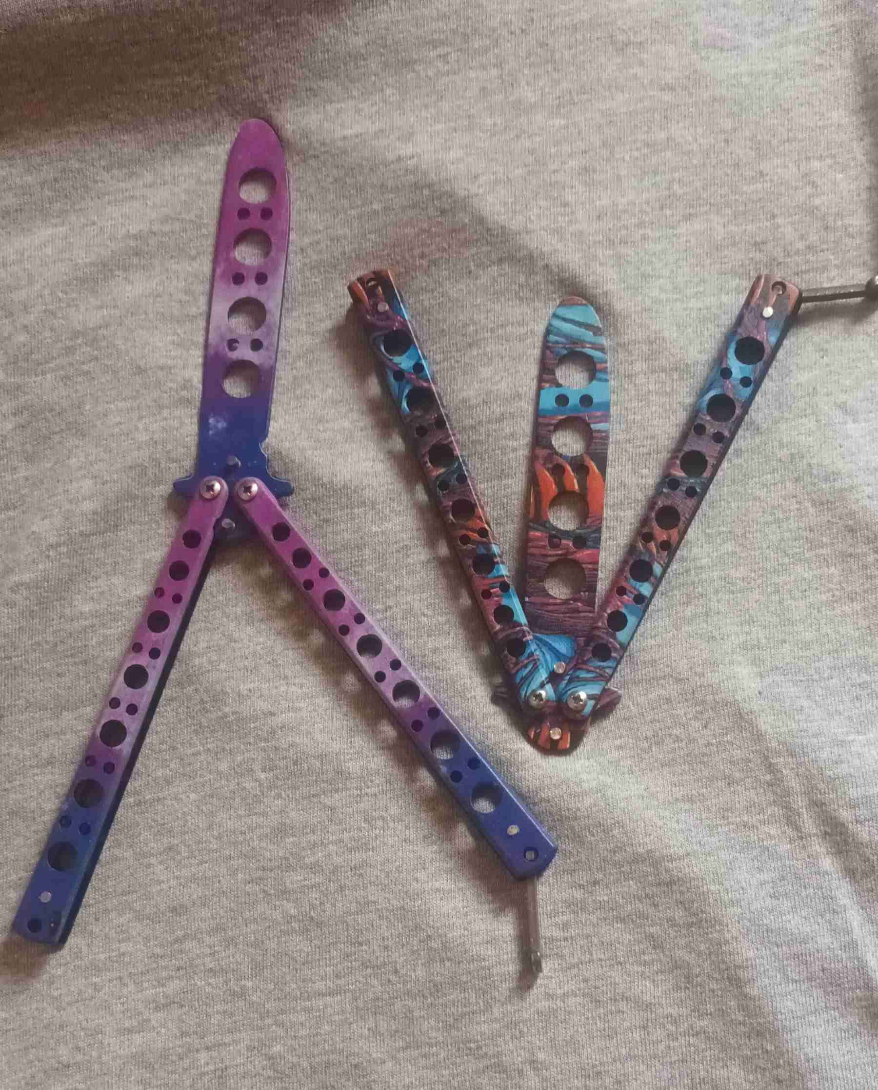 Cuchillos mariposa de práctica - miniatura 3