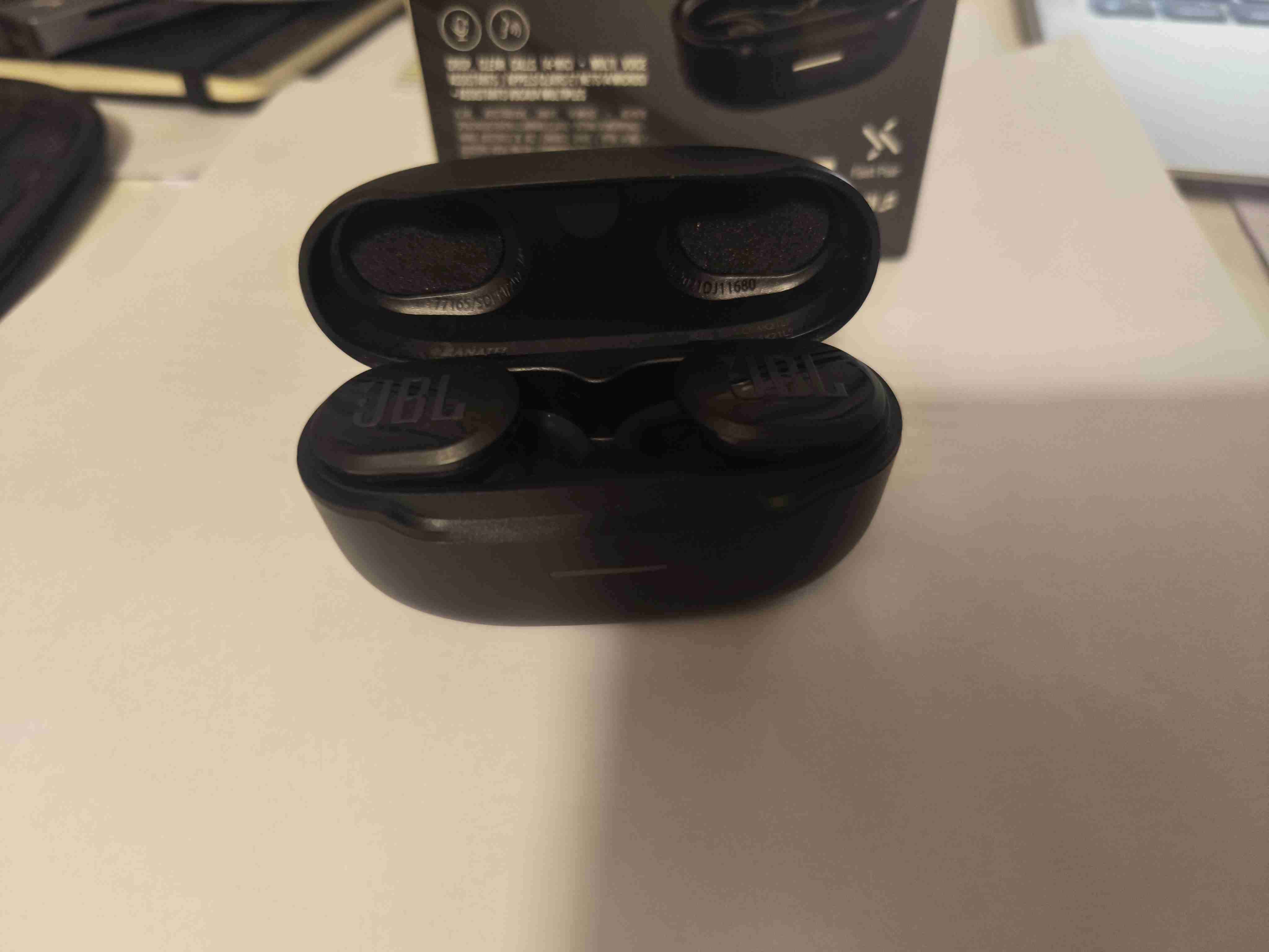 Audífonos JBL inalámbricos - miniatura 2