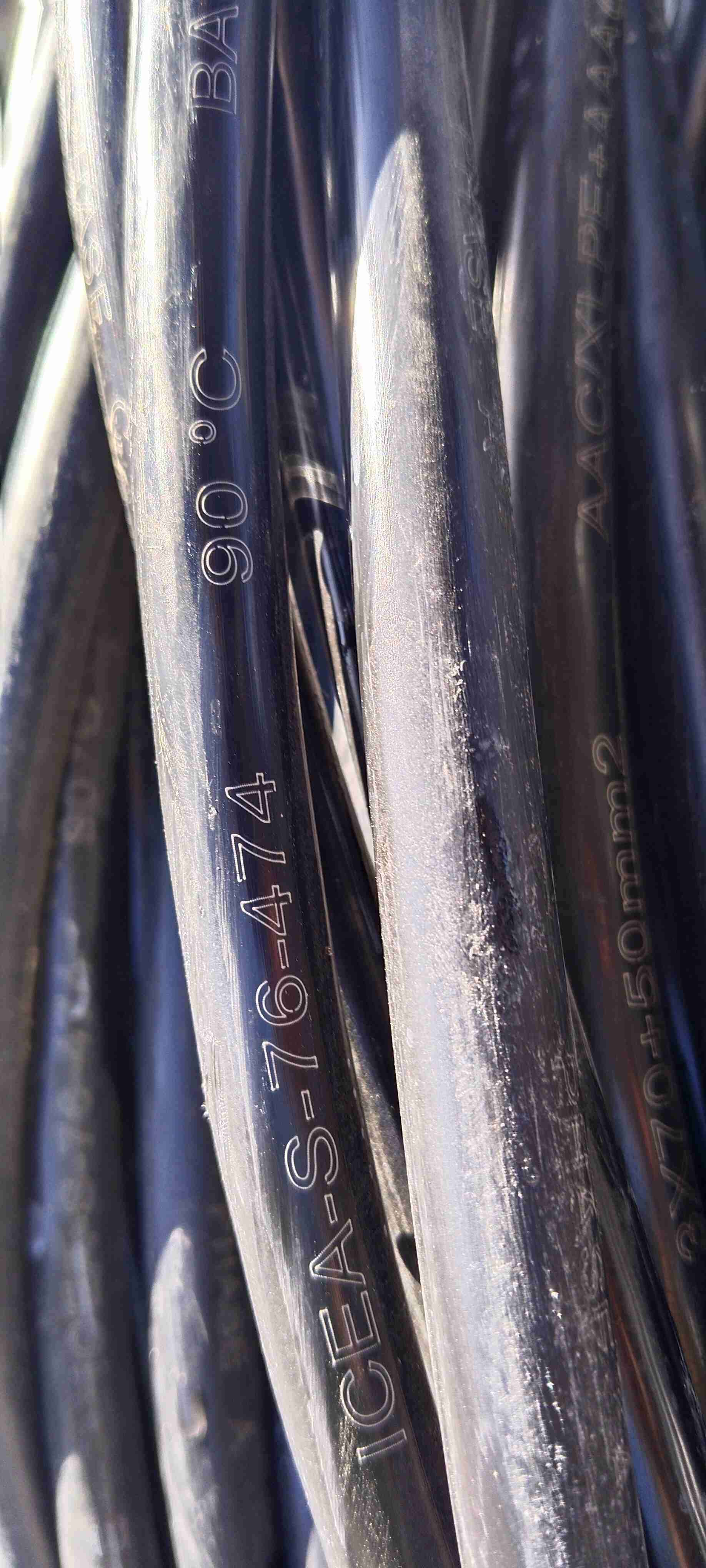 Cable alumino prensamblado 3x70 1x50 40 mt - miniatura 2