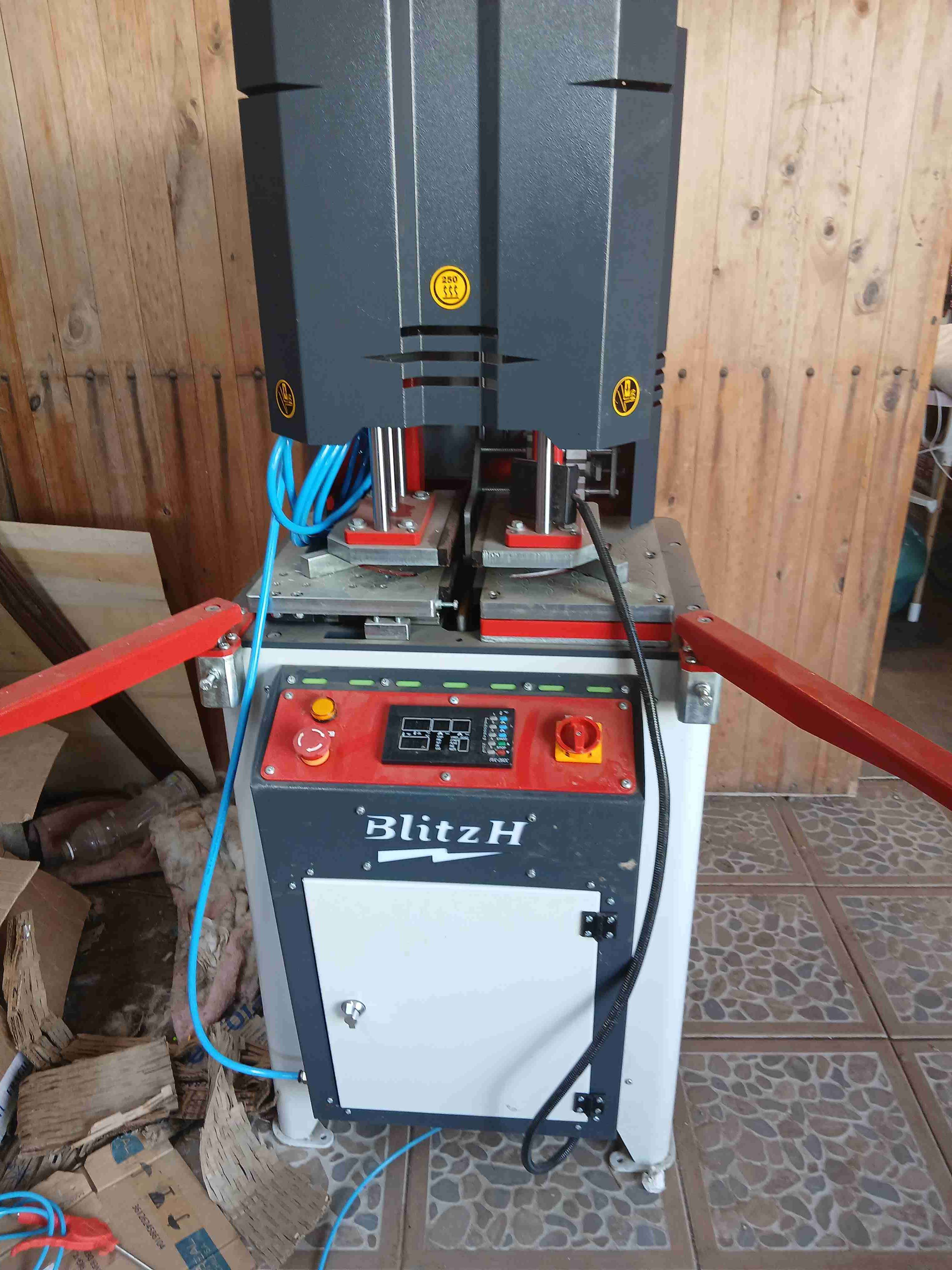 Máquina Blitz H industrial y Compresor 3hp - miniatura 3