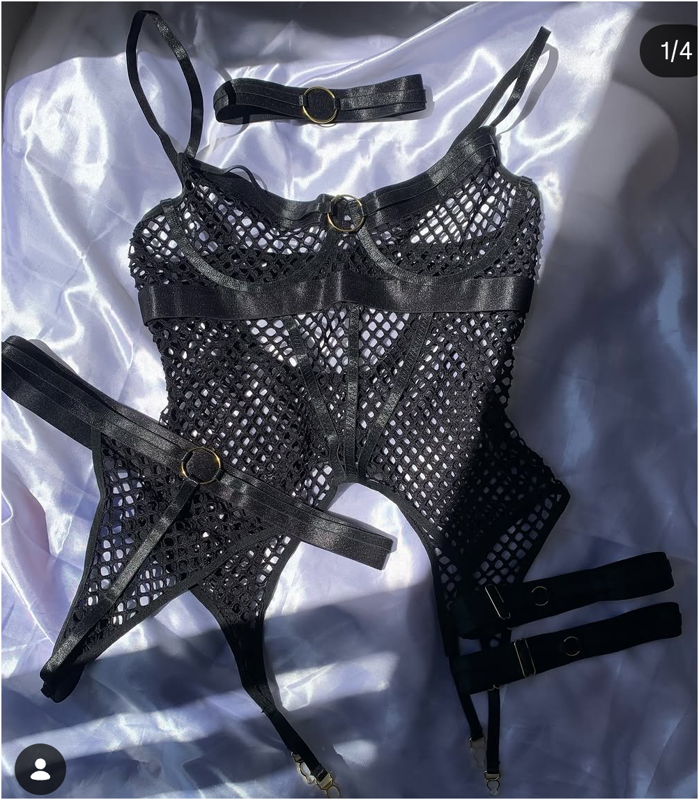 Conjunto lencería negra de encaje talla L