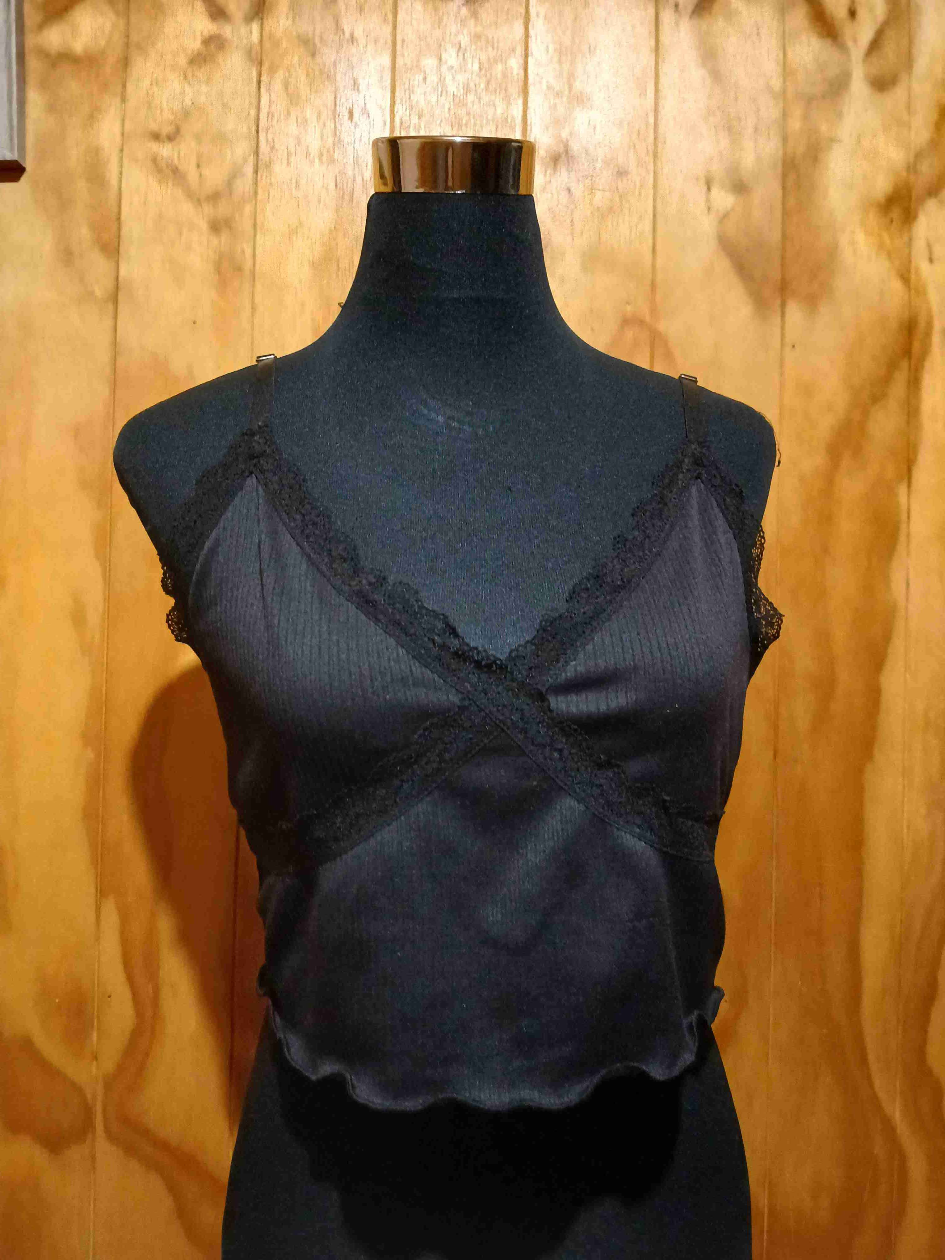 Top negro de encaje H&M - miniatura 2