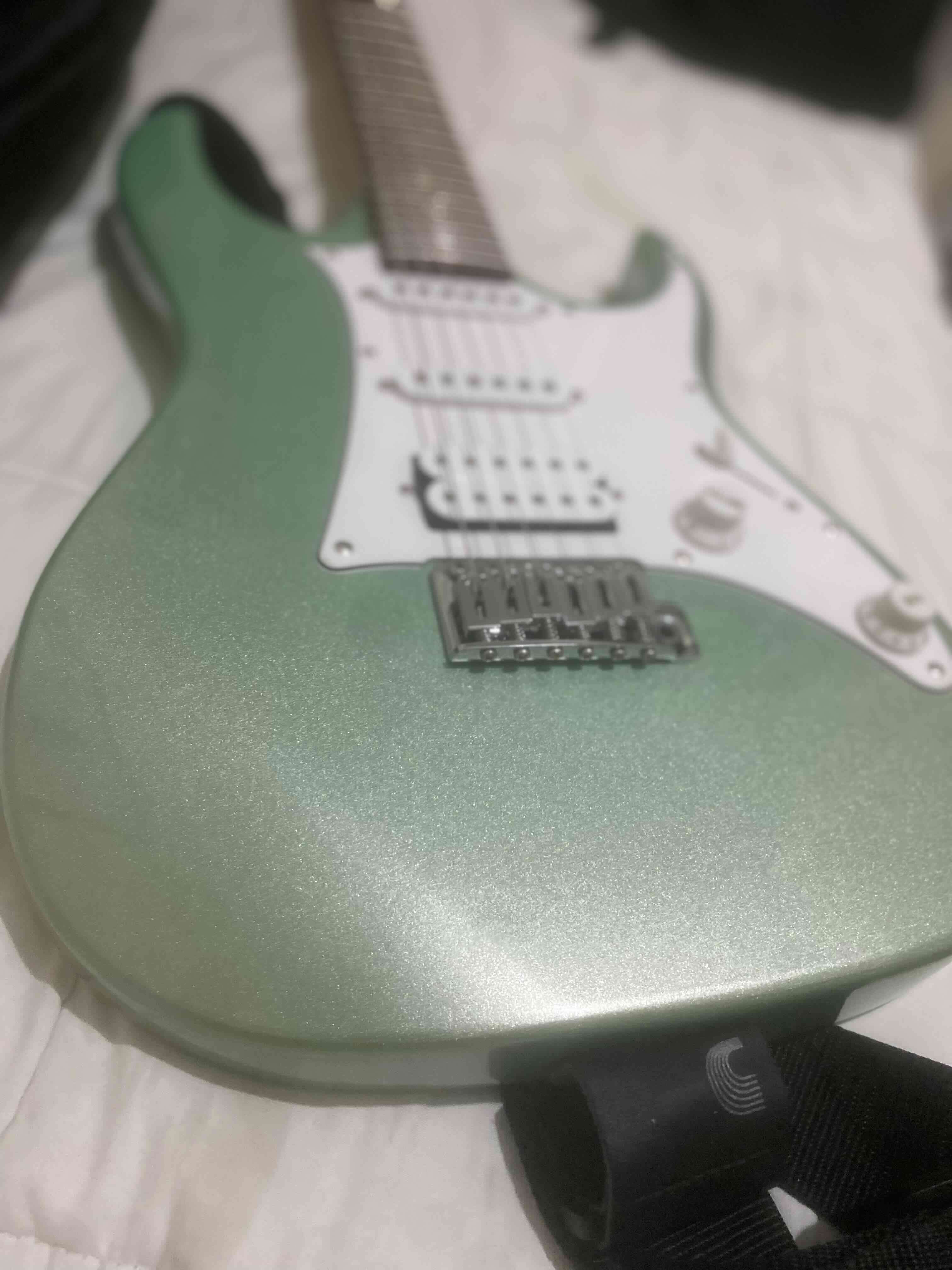 Guitarra eléctrica verde Gio Ibanez - miniatura 2