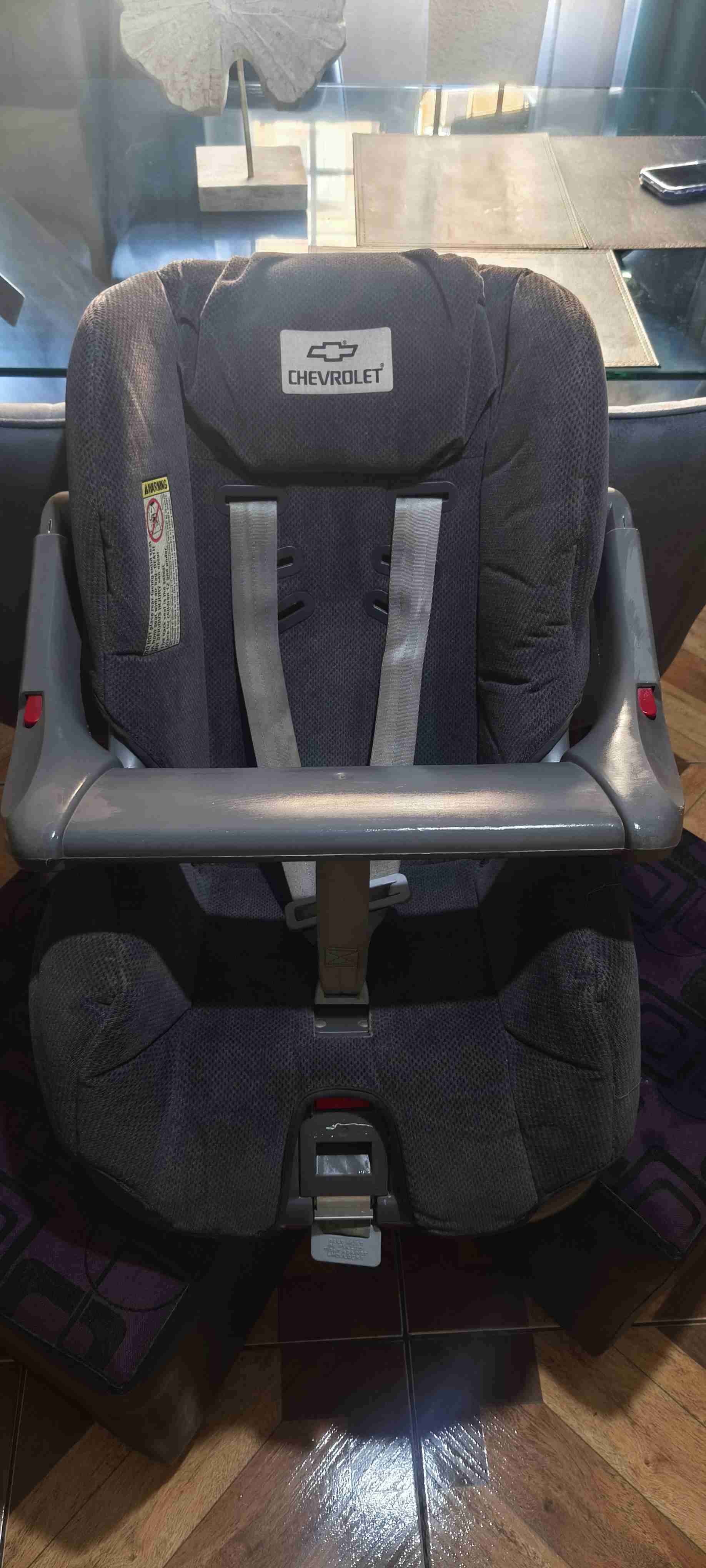 VENDO silla de auto marca Chevrolet - miniatura 2