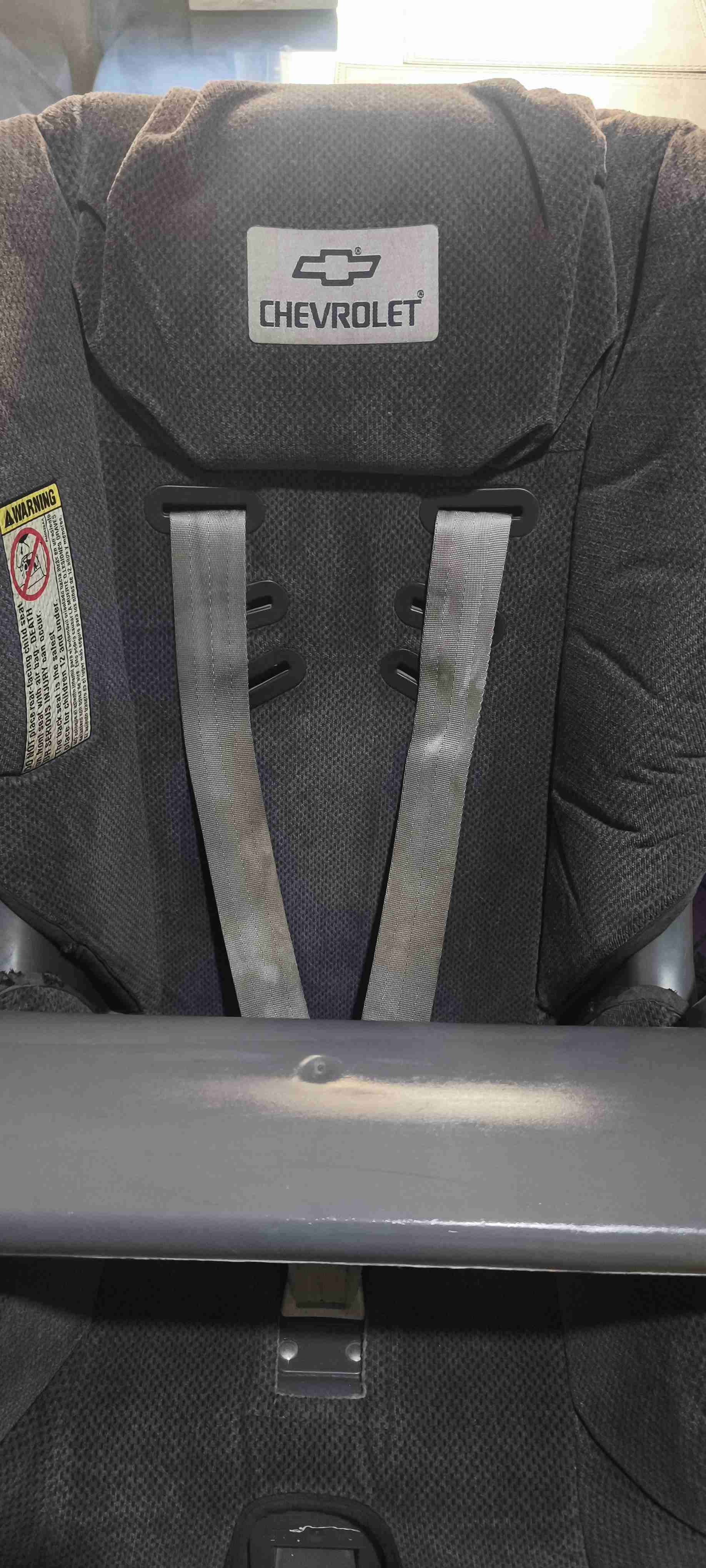 VENDO silla de auto marca Chevrolet - miniatura 3