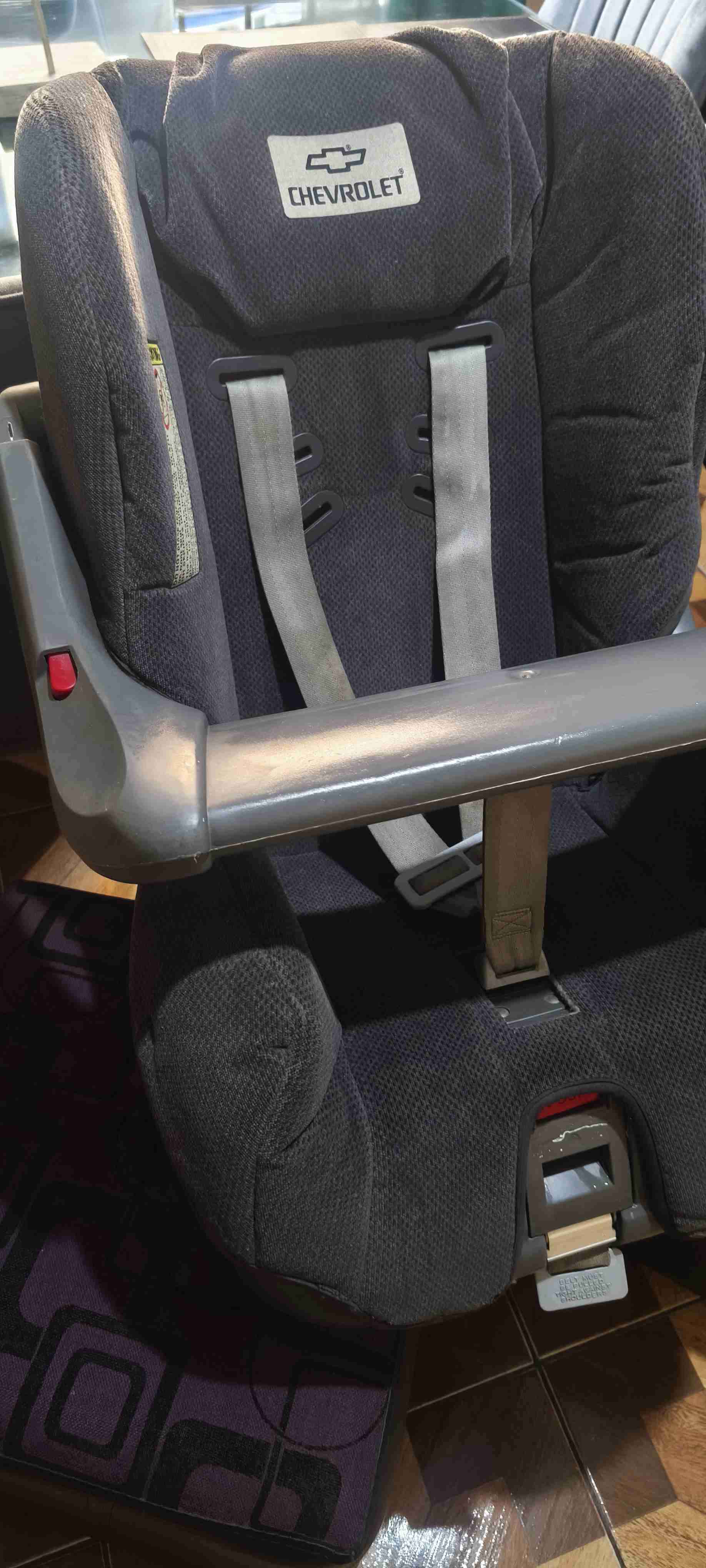 VENDO silla de auto marca Chevrolet - miniatura 4