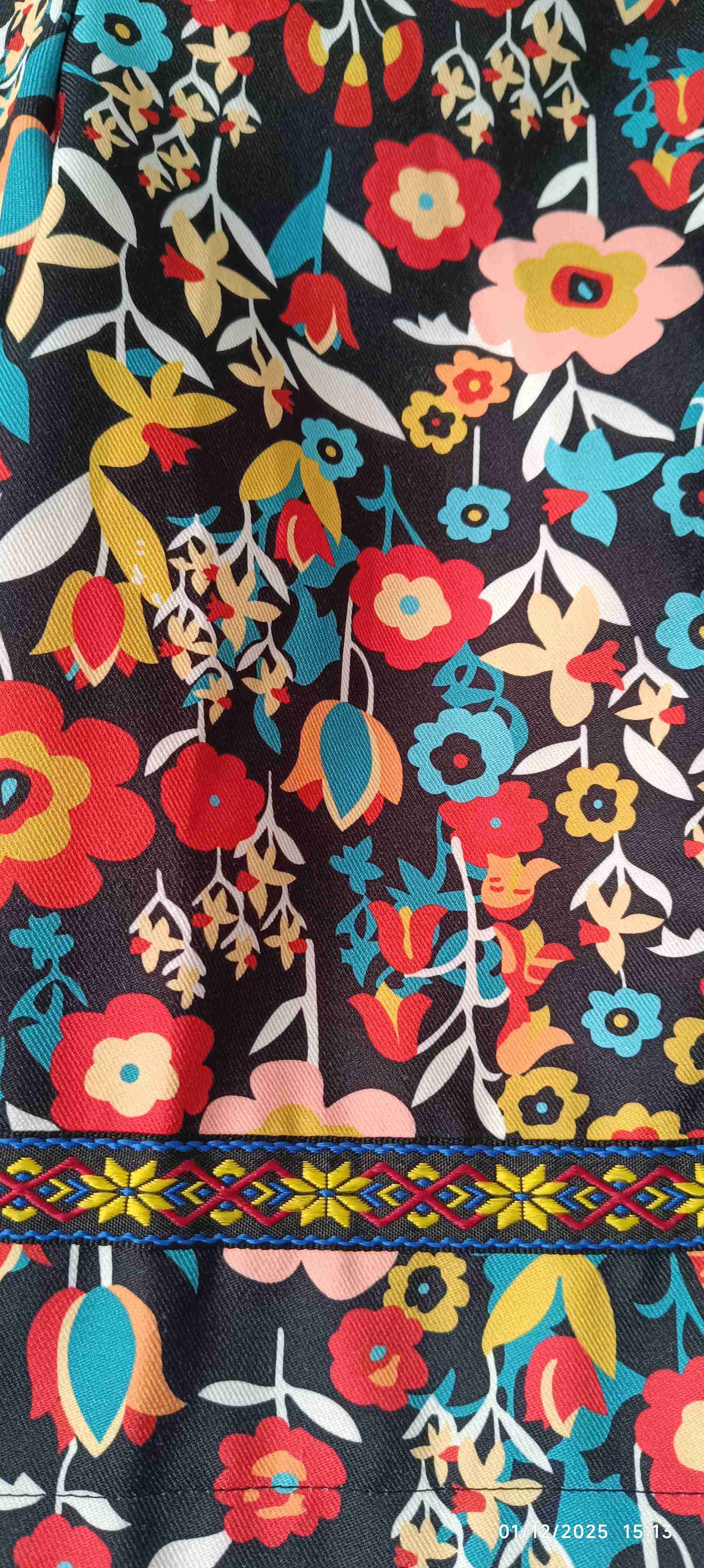 Vestido con estampado floral - miniatura 4