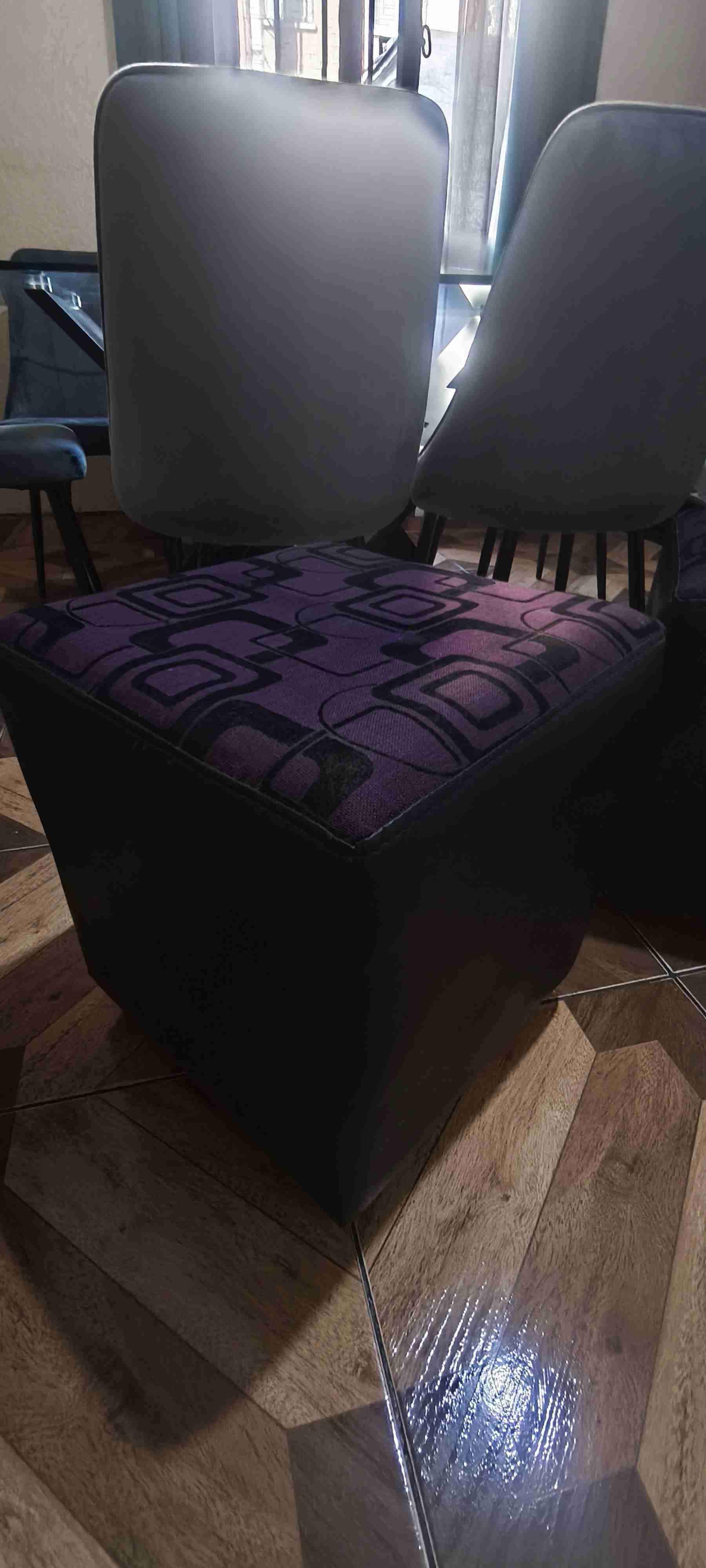 Pufs tapizados morados - miniatura 3