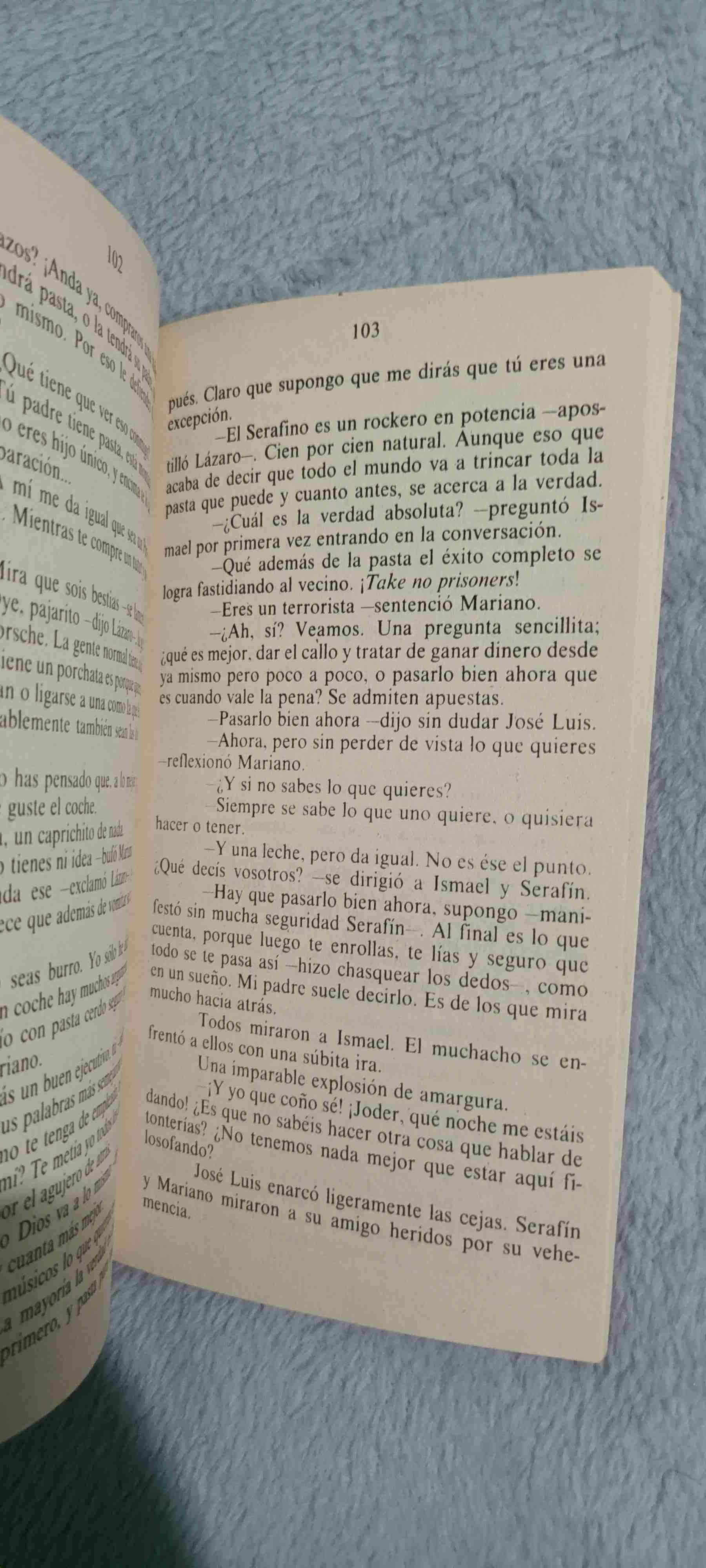 Libro Noche de Viernes - miniatura 3