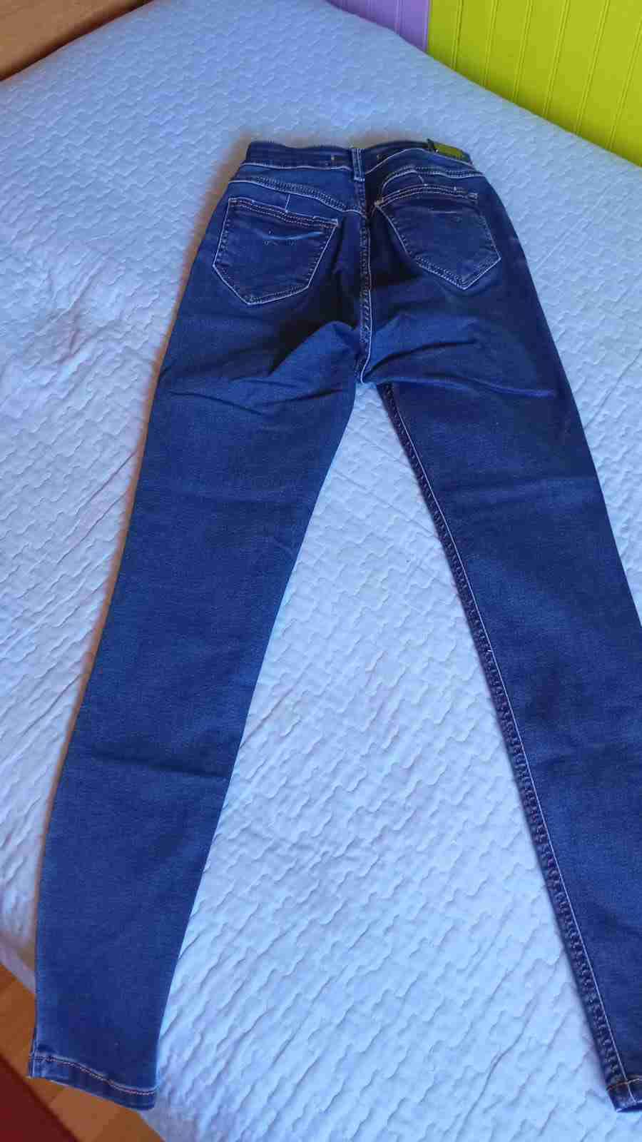 Jeans azul oscuro clasicos - miniatura 2
