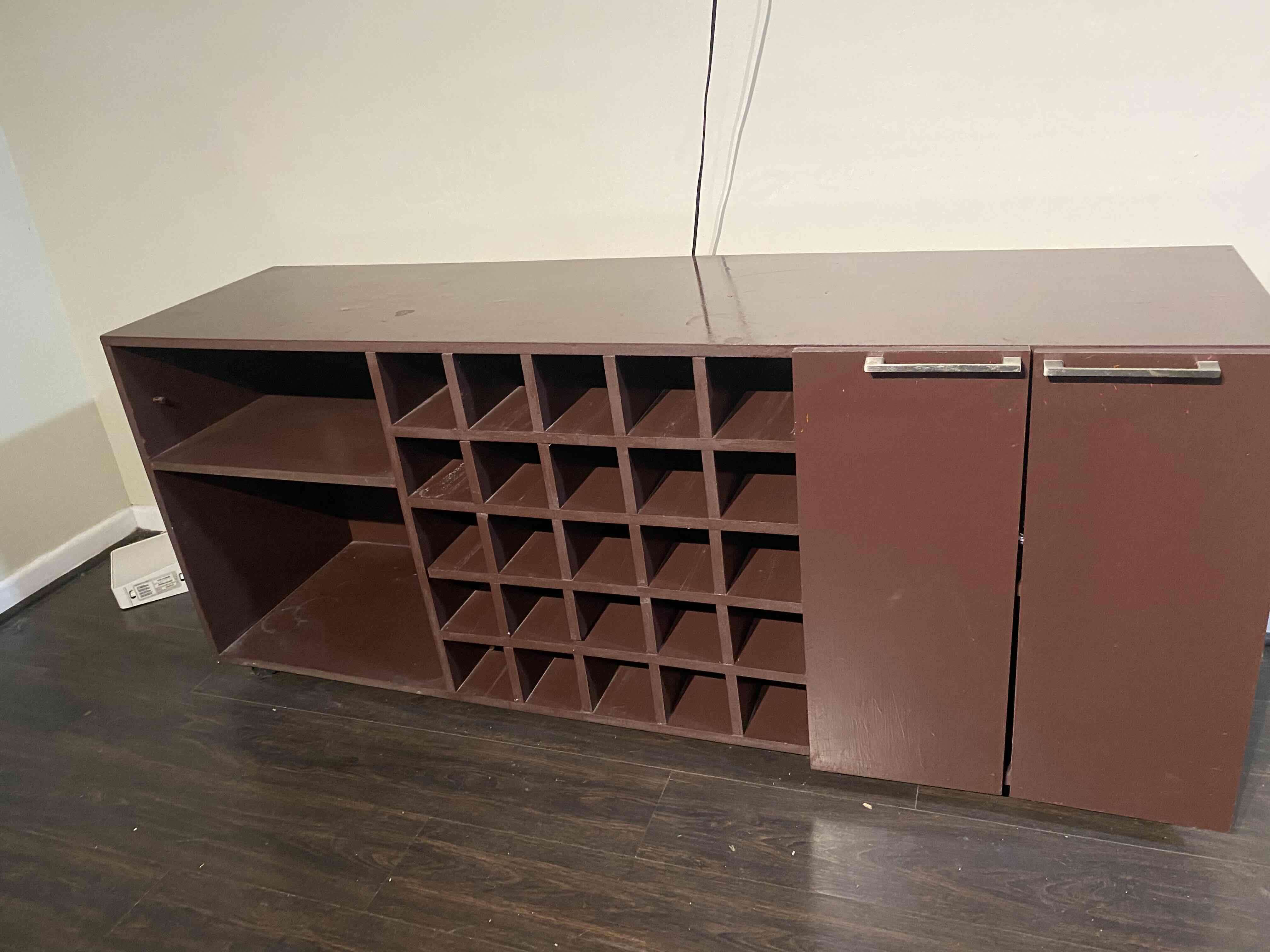 Mueble organizador de botellas