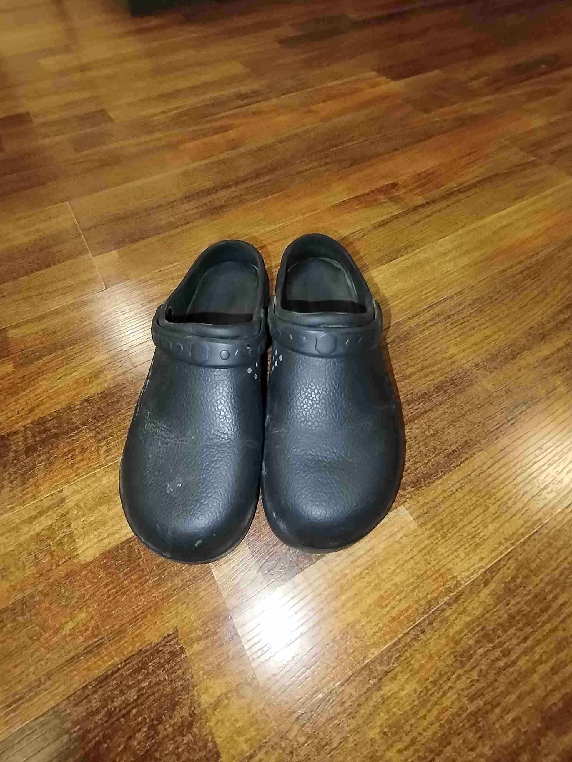 Zuecos negros para mujer - miniatura 2