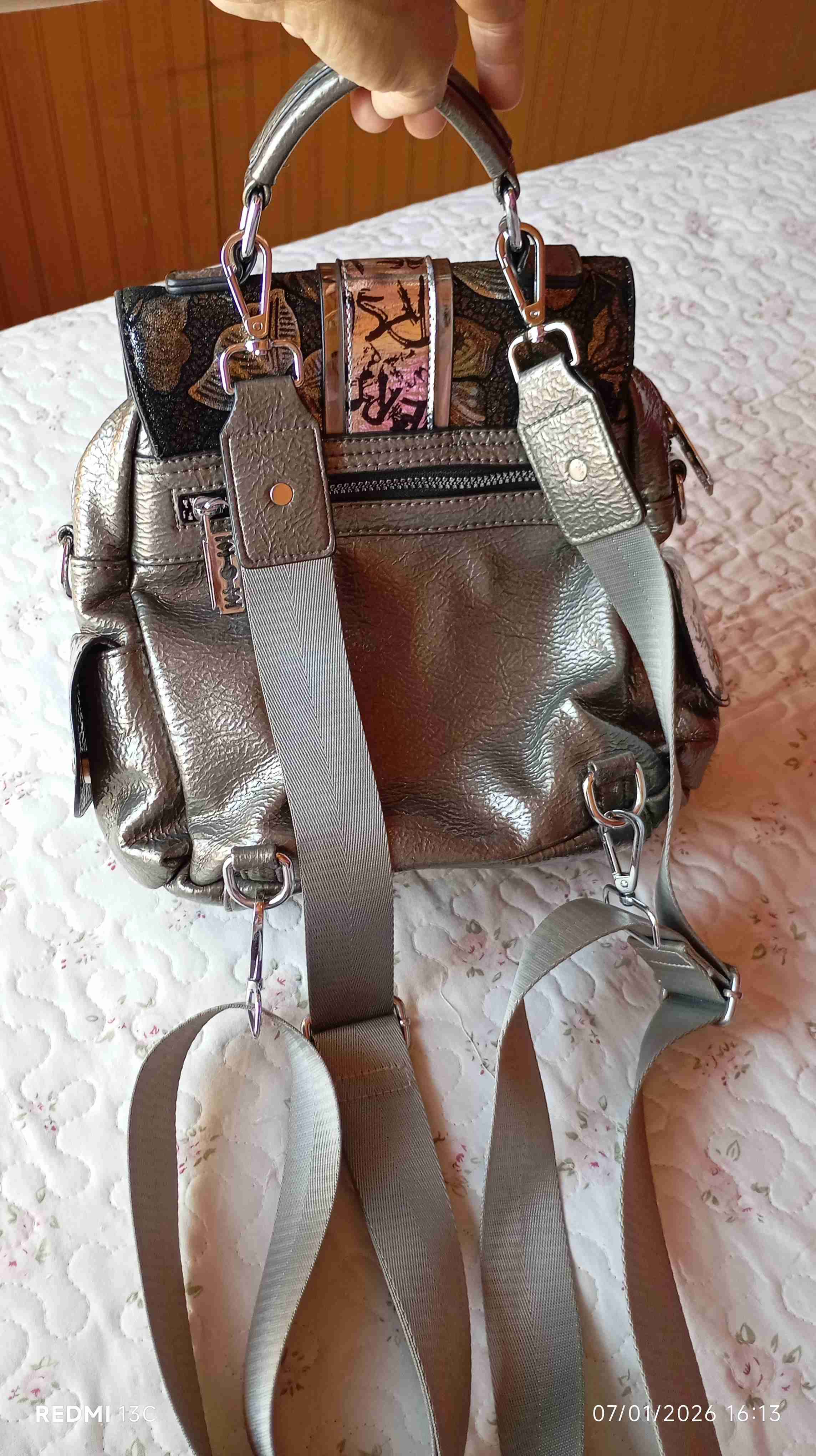 Cartera con diseño de mariposas - miniatura 2