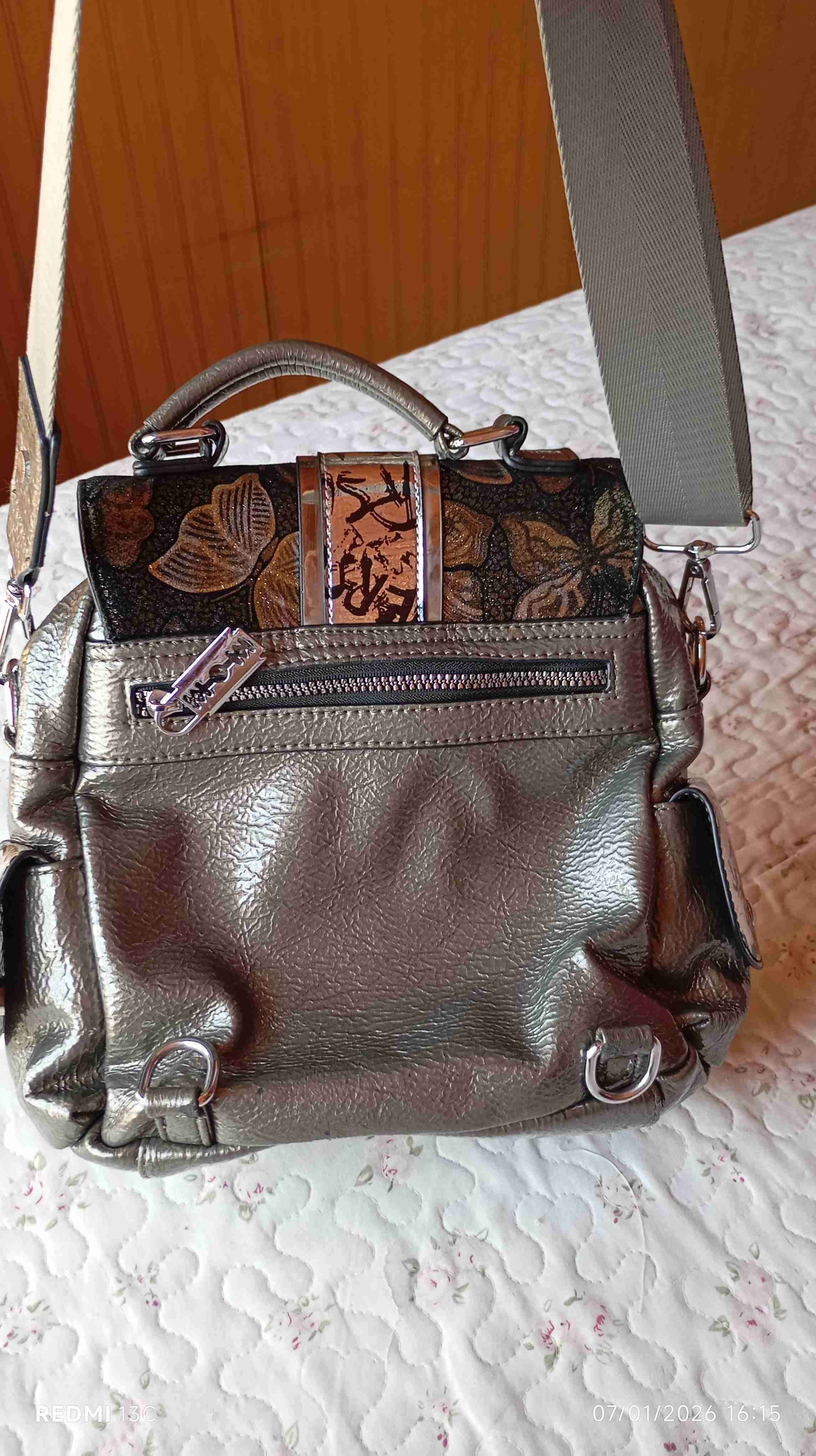 Cartera con diseño de mariposas - miniatura 4