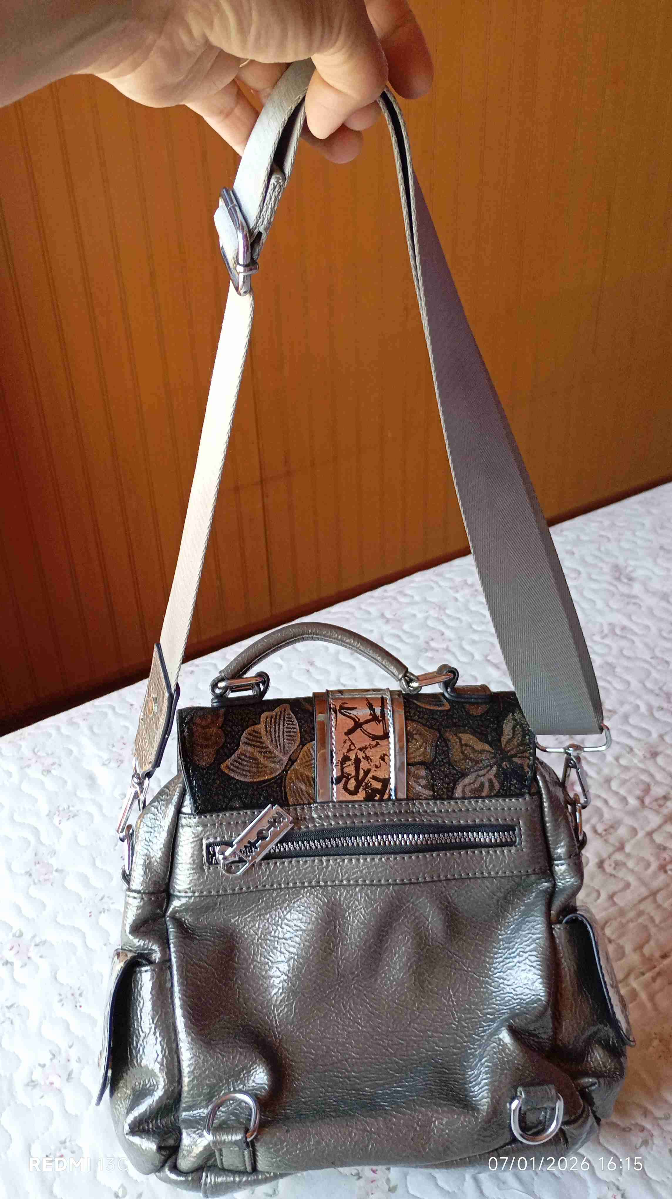 Cartera con diseño de mariposas - miniatura 6