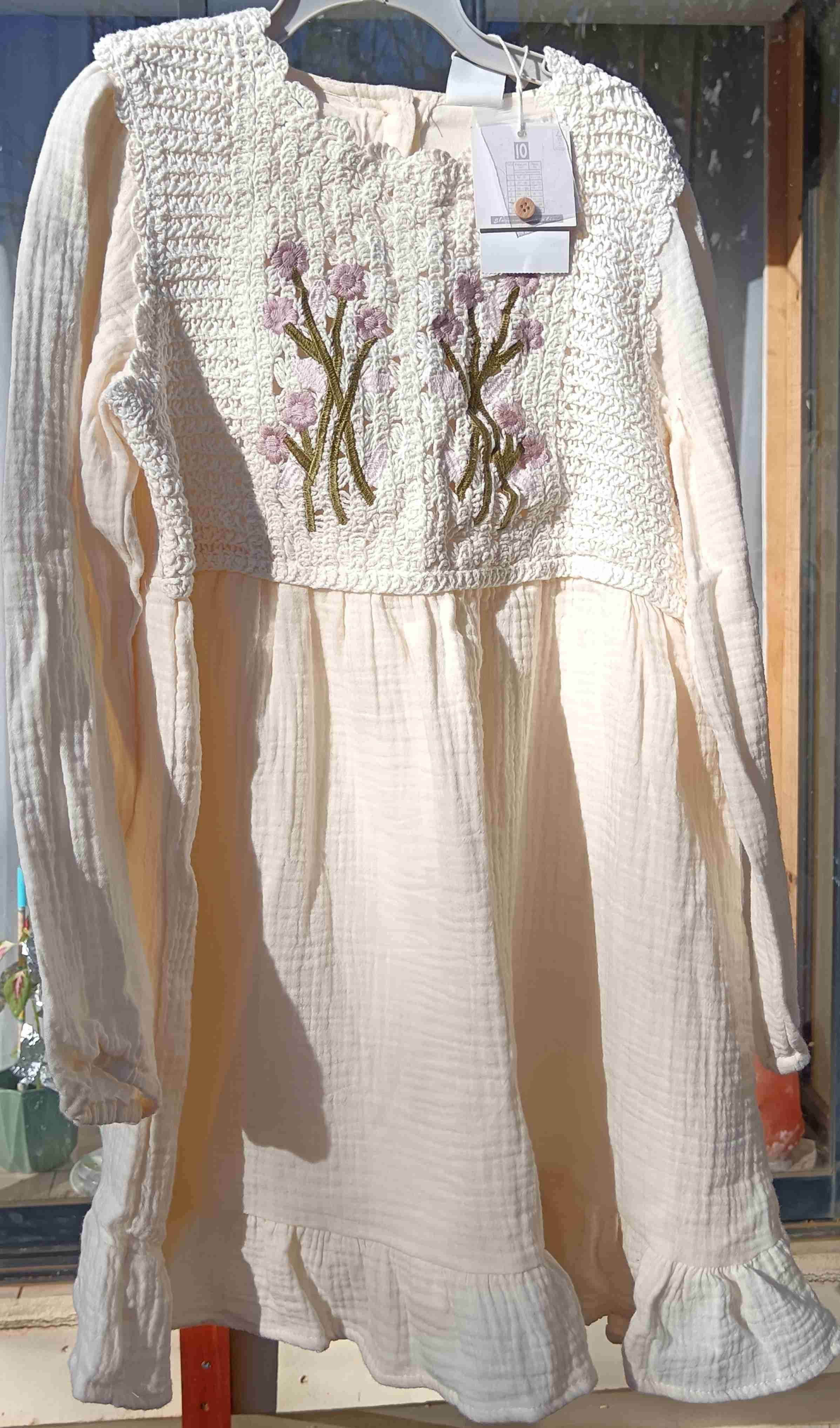 Vestido bordado - miniatura 2