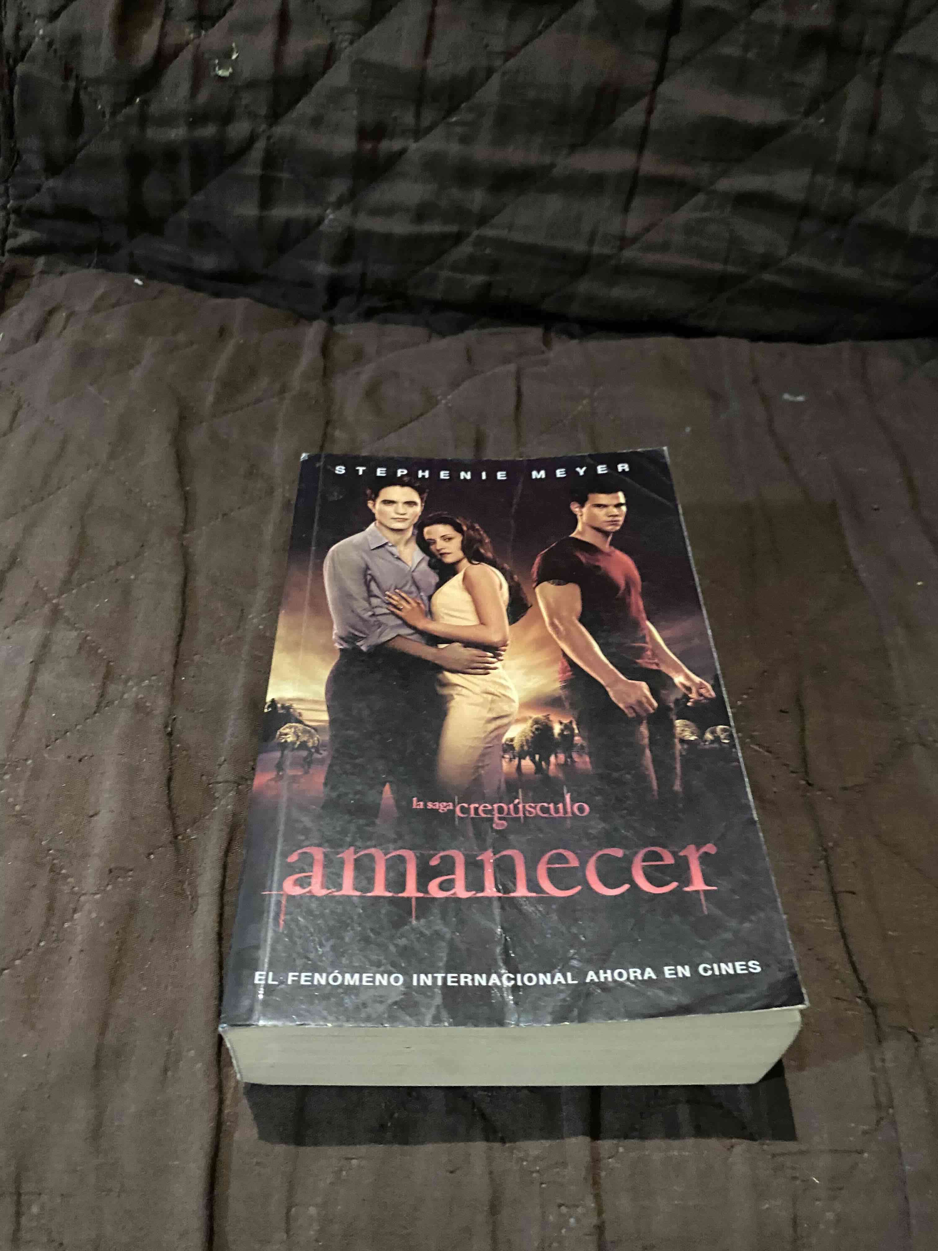 Libro Amanecer de Stephenie Meyer