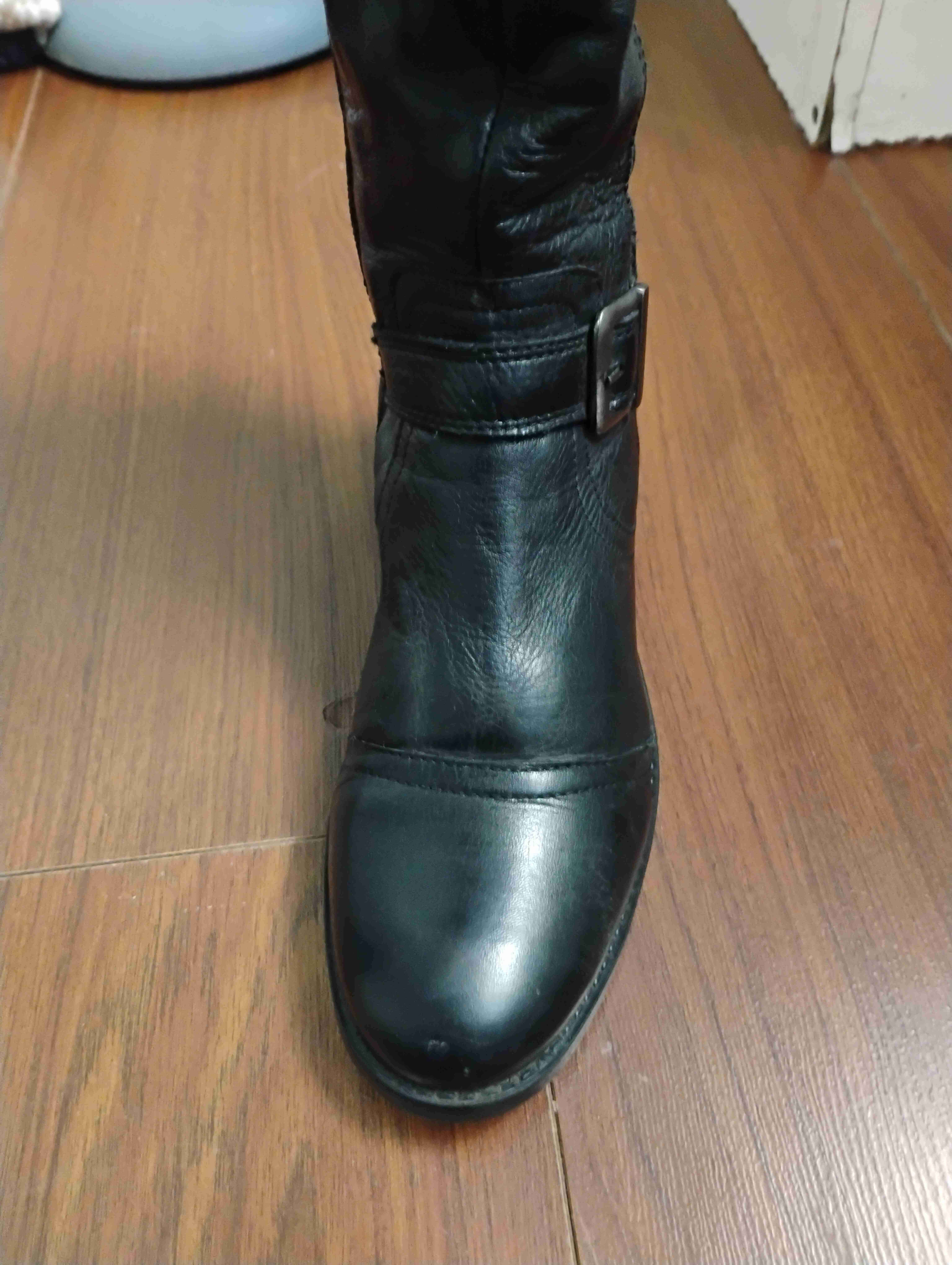 Botas largas de cuero negras - miniatura 2